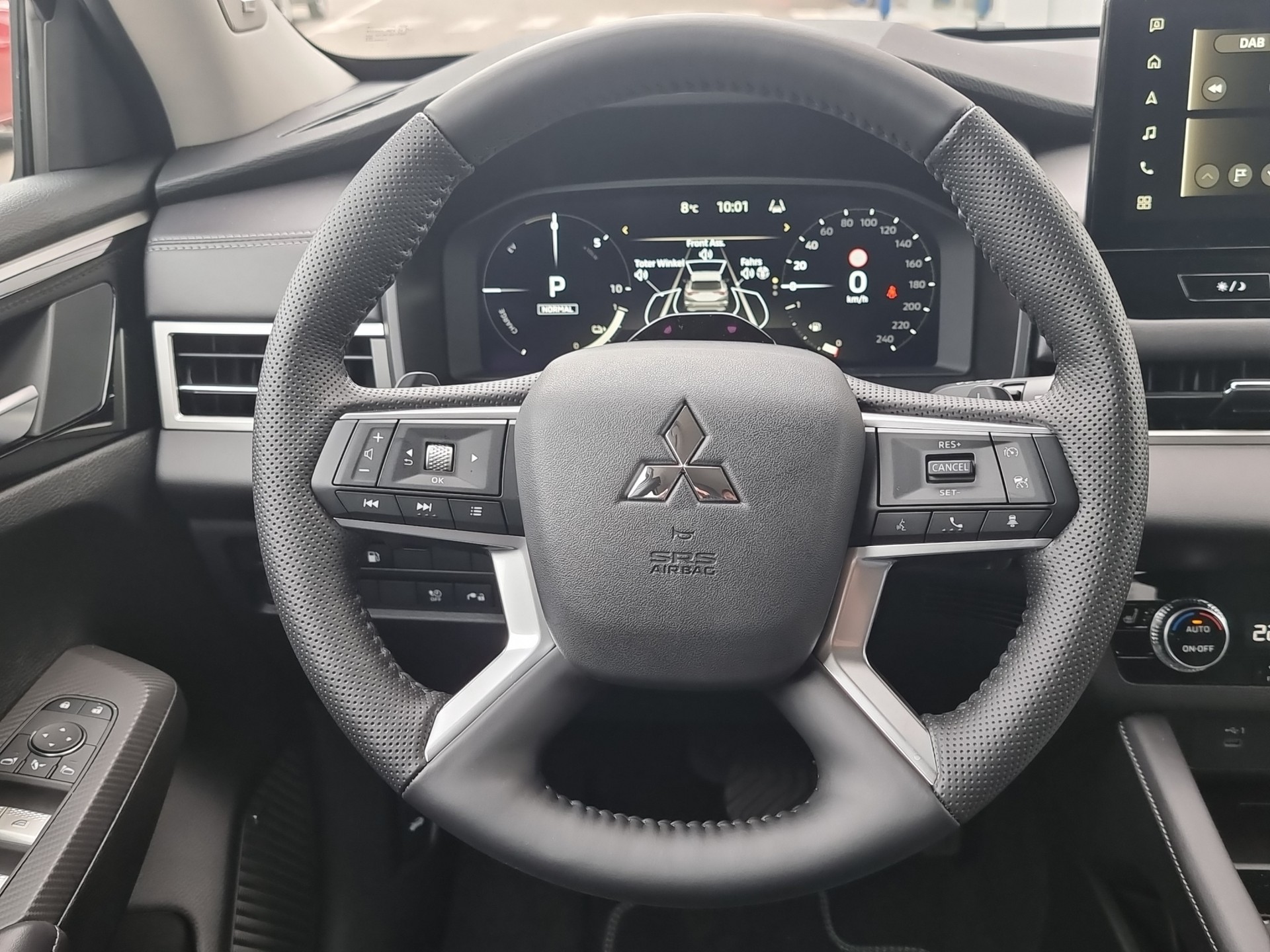 MITSUBISHI Outlander 2.4 PHEV Invite 4x4-image-10