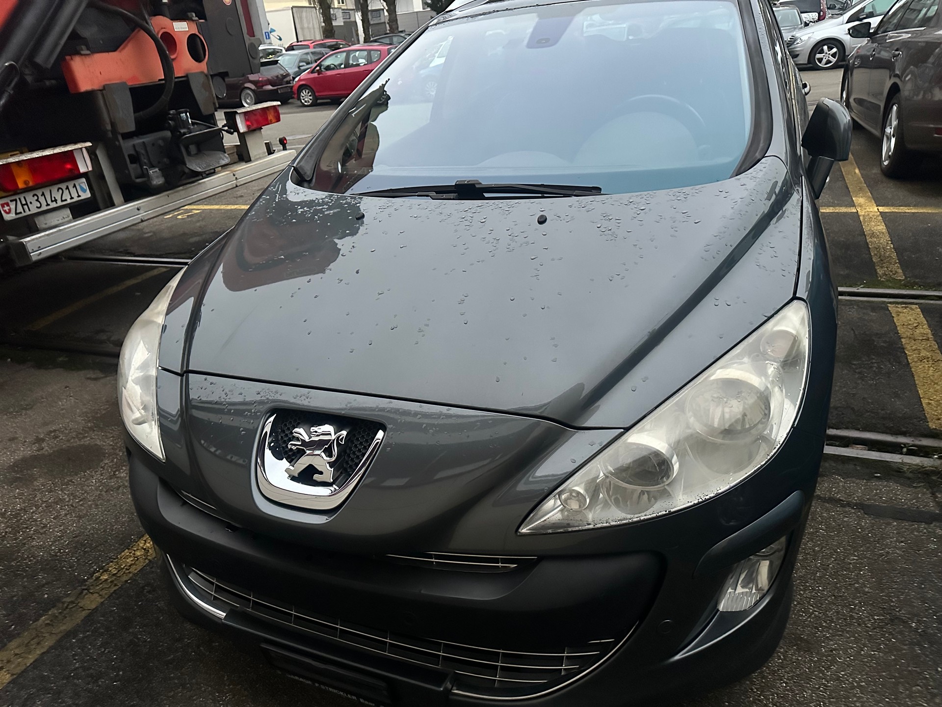 PEUGEOT 308 SW 2.0 HDI Sport Automatic-image-2