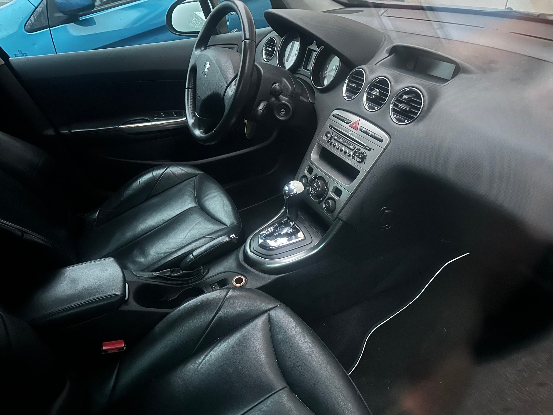 PEUGEOT 308 SW 2.0 HDI Sport Automatic-image-6