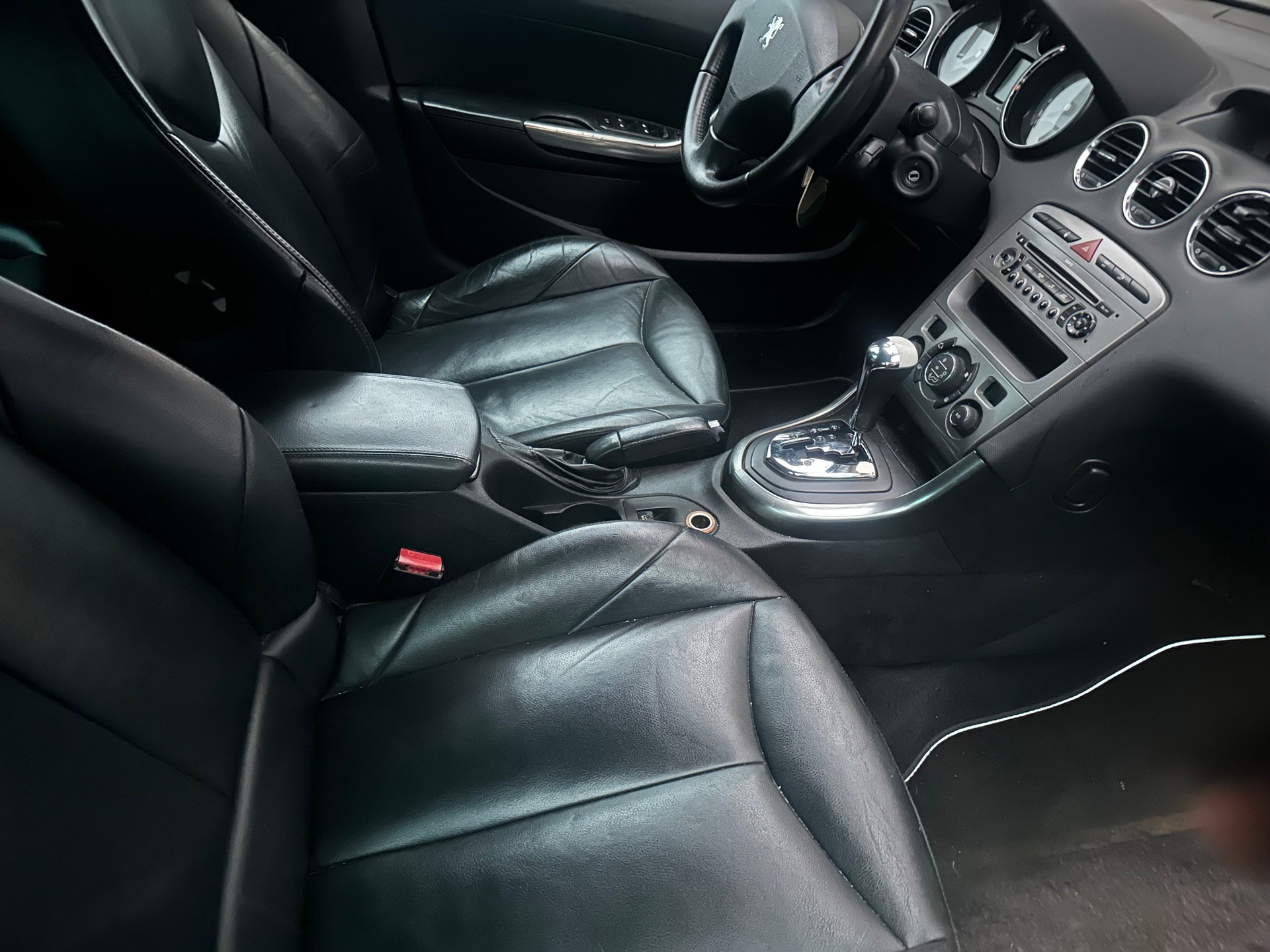 PEUGEOT 308 SW 2.0 HDI Sport Automatic-image-7