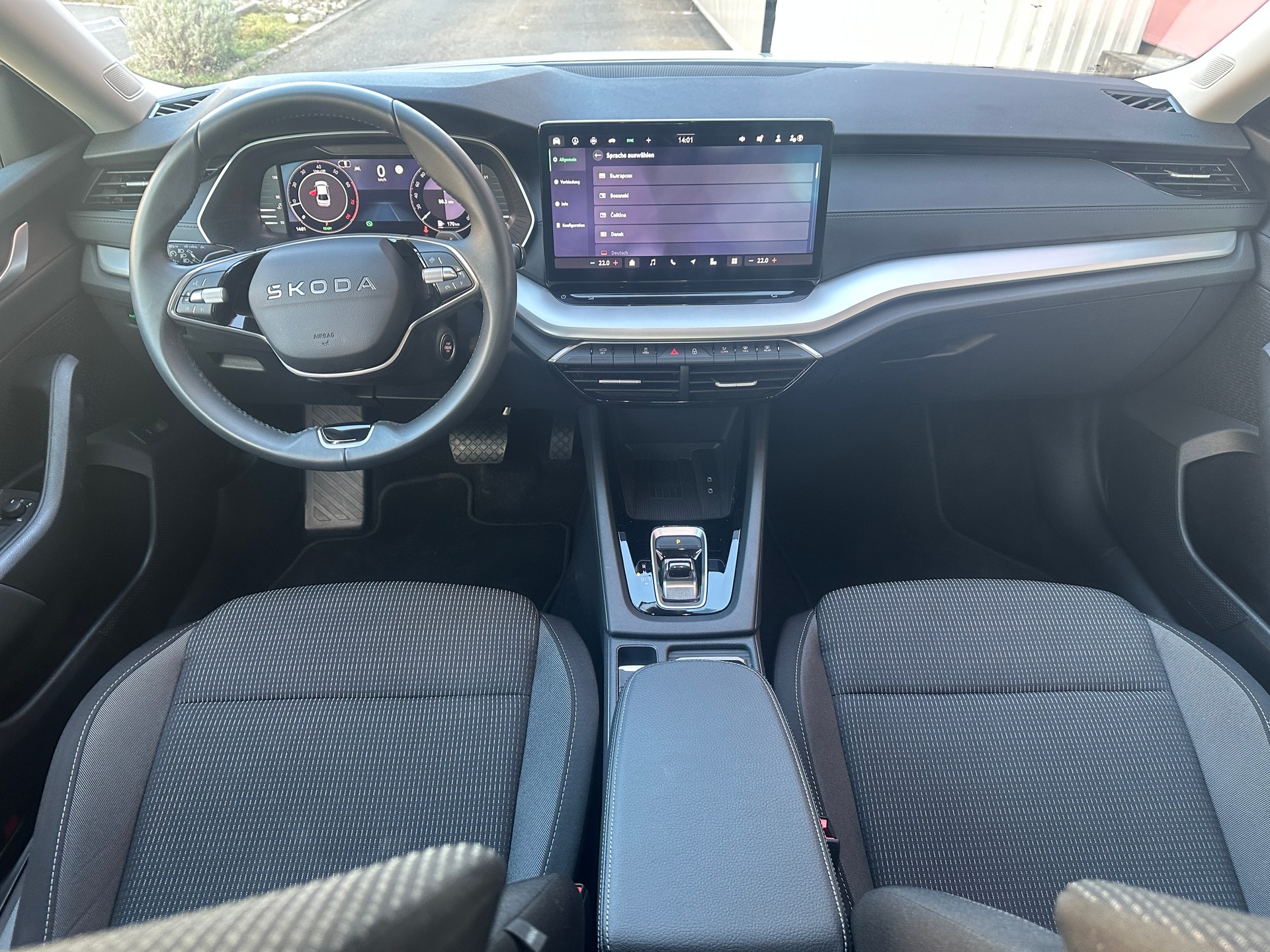 SKODA Octavia Limousine 1.5TSI Selection 150PS Benzin-image-24