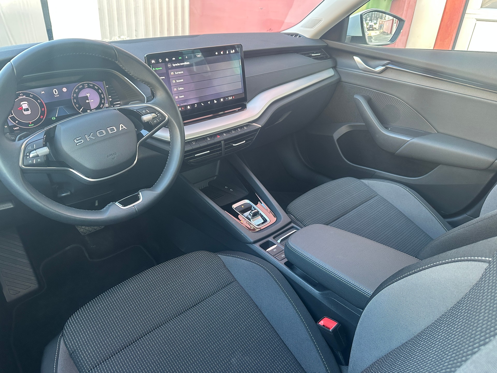 SKODA Octavia Limousine 1.5TSI Selection 150PS Benzin-image-23
