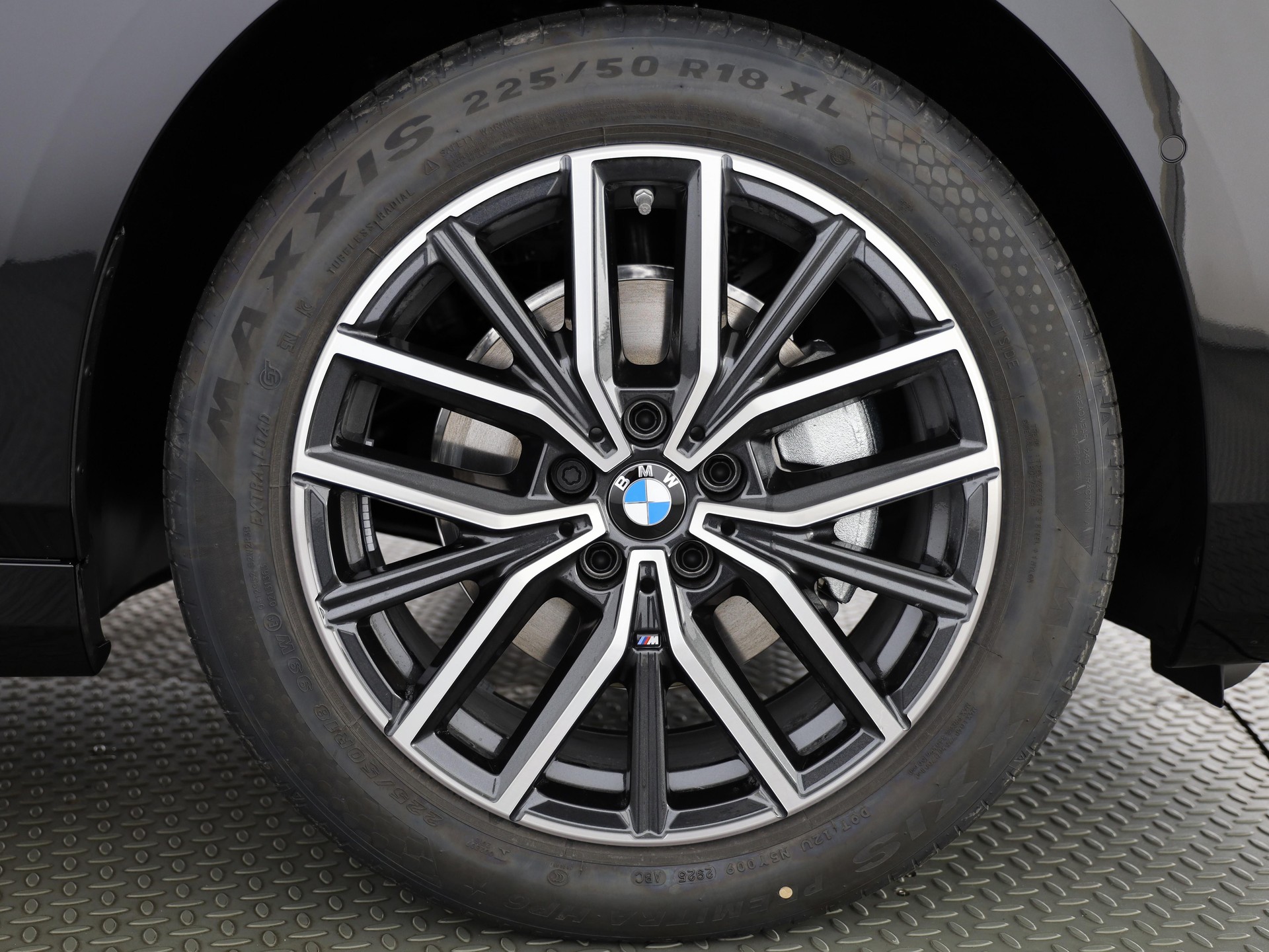 BMW 225e xDrive Active Tourer-image-6