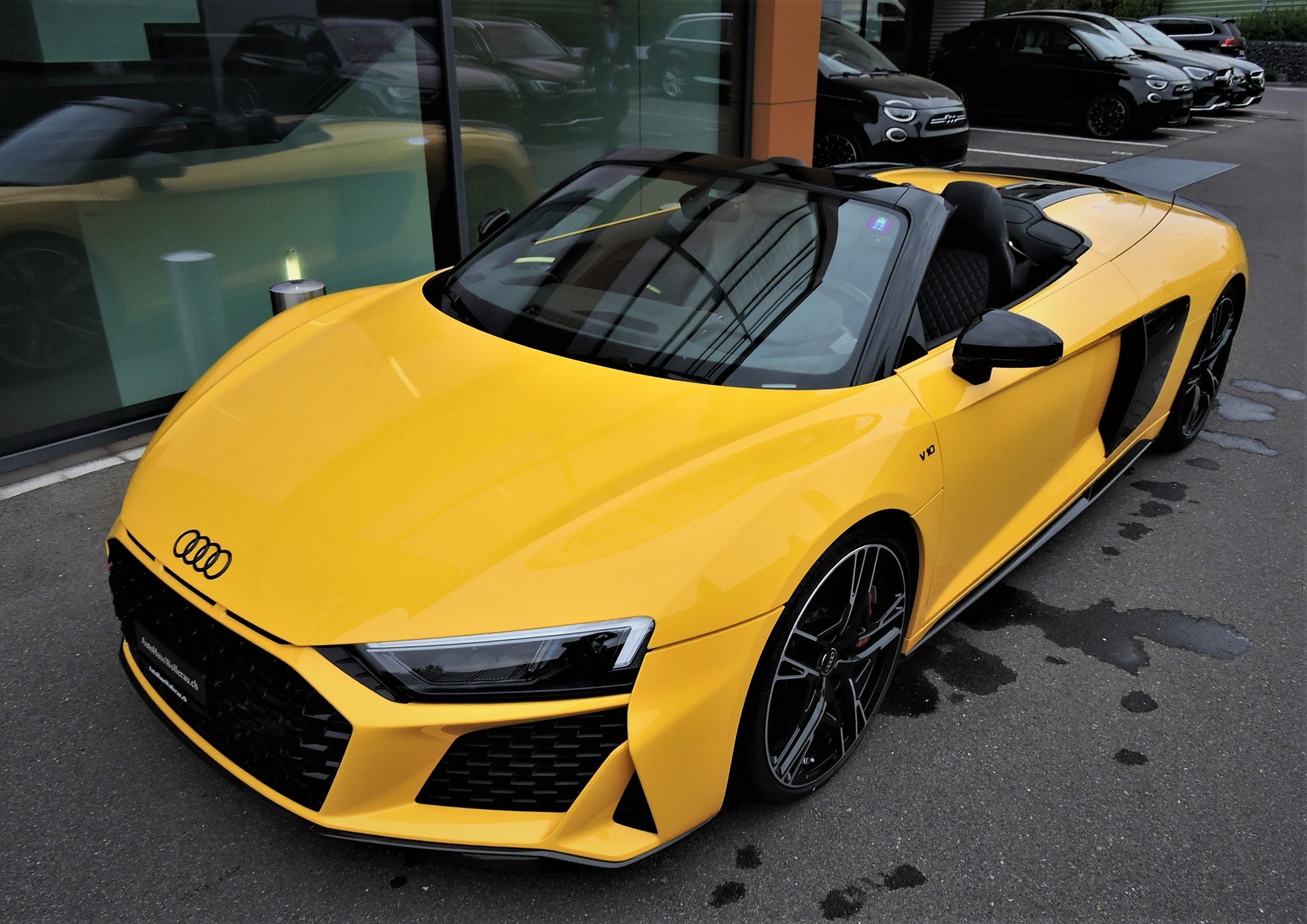 AUDI R8 Spyder 5.2 FSI V10 performance quattro S-Tronic