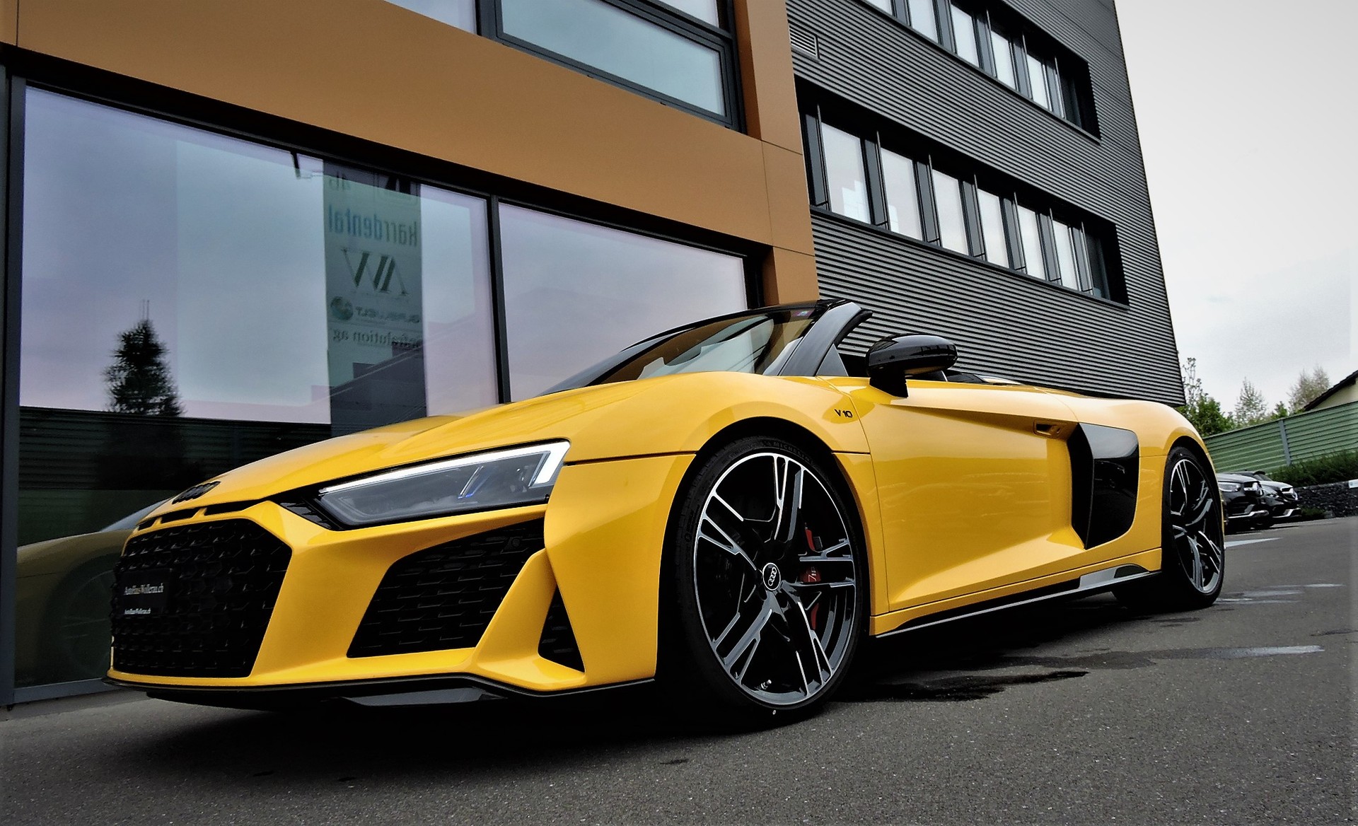 AUDI R8 Spyder 5.2 FSI V10 performance quattro S-Tronic-showroom-element-1