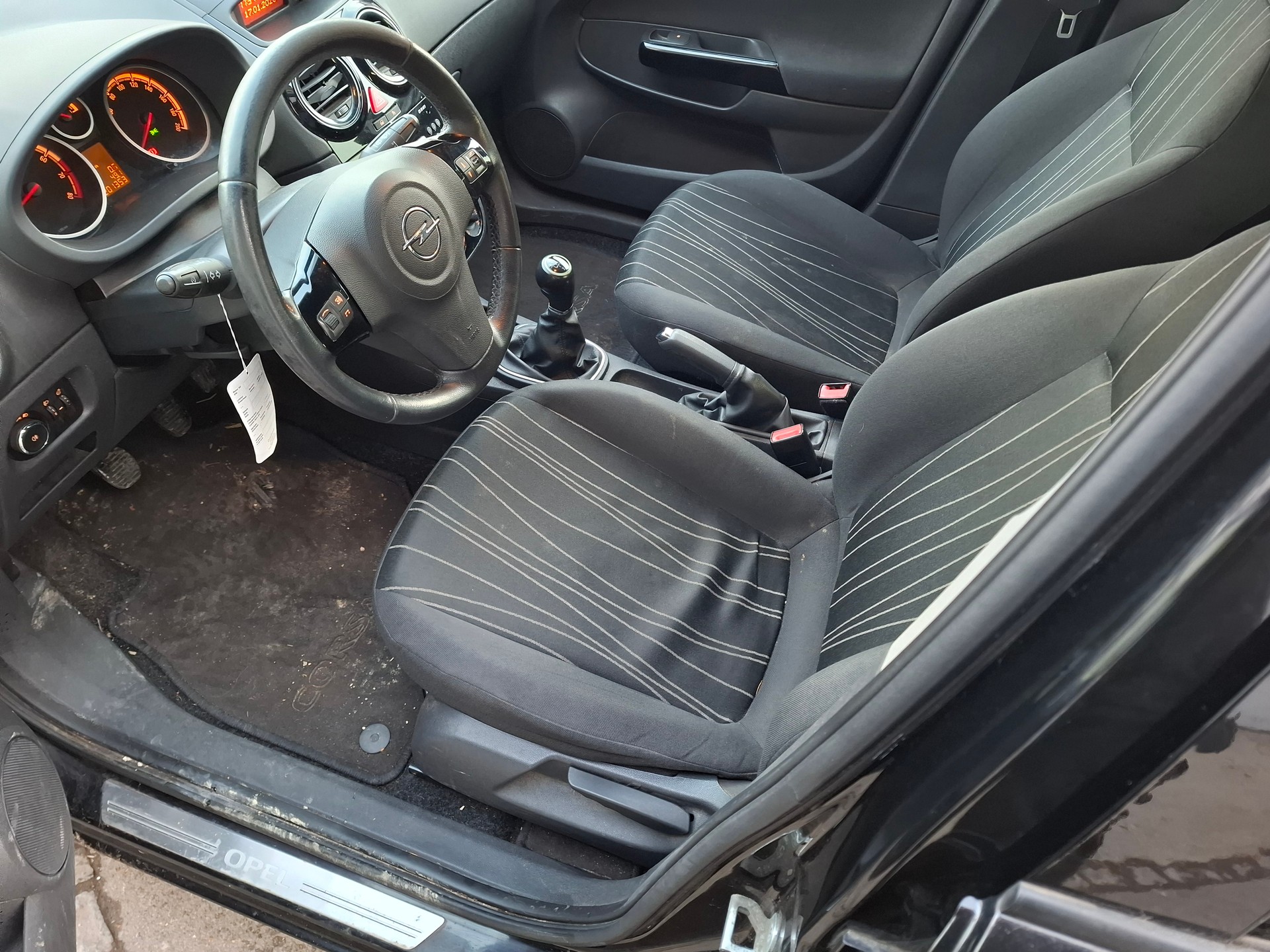 OPEL Corsa 1.4 TP Sport-image-8