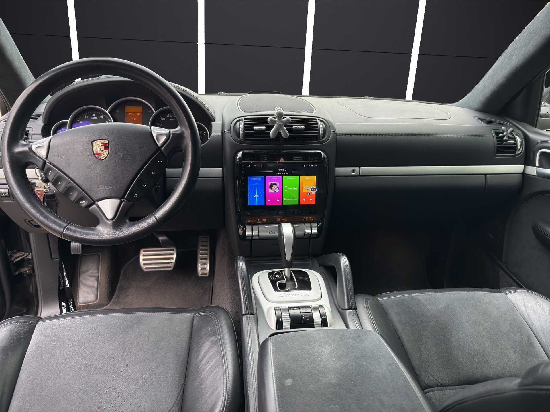 PORSCHE Cayenne GTS-image-8