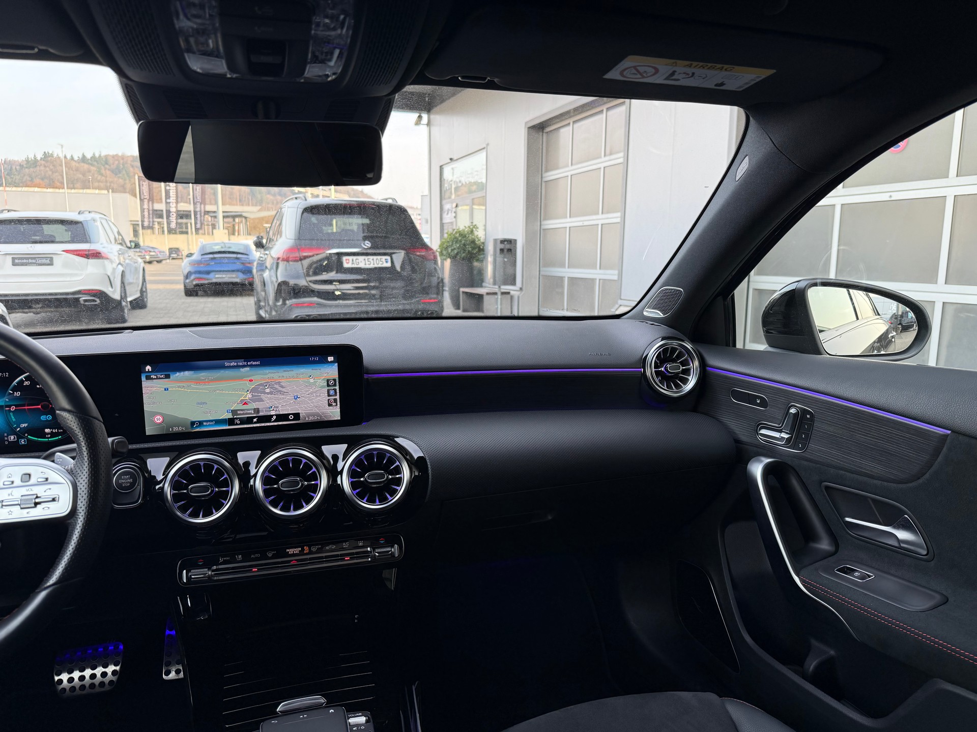 MERCEDES-BENZ A 250e AMG Line 8G-DCT-image-6