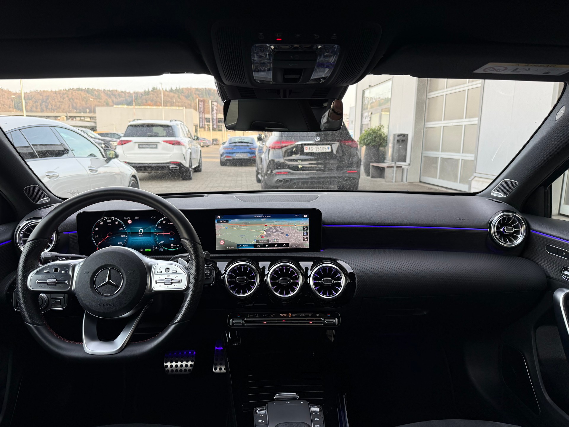 MERCEDES-BENZ A 250e AMG Line 8G-DCT-image-3