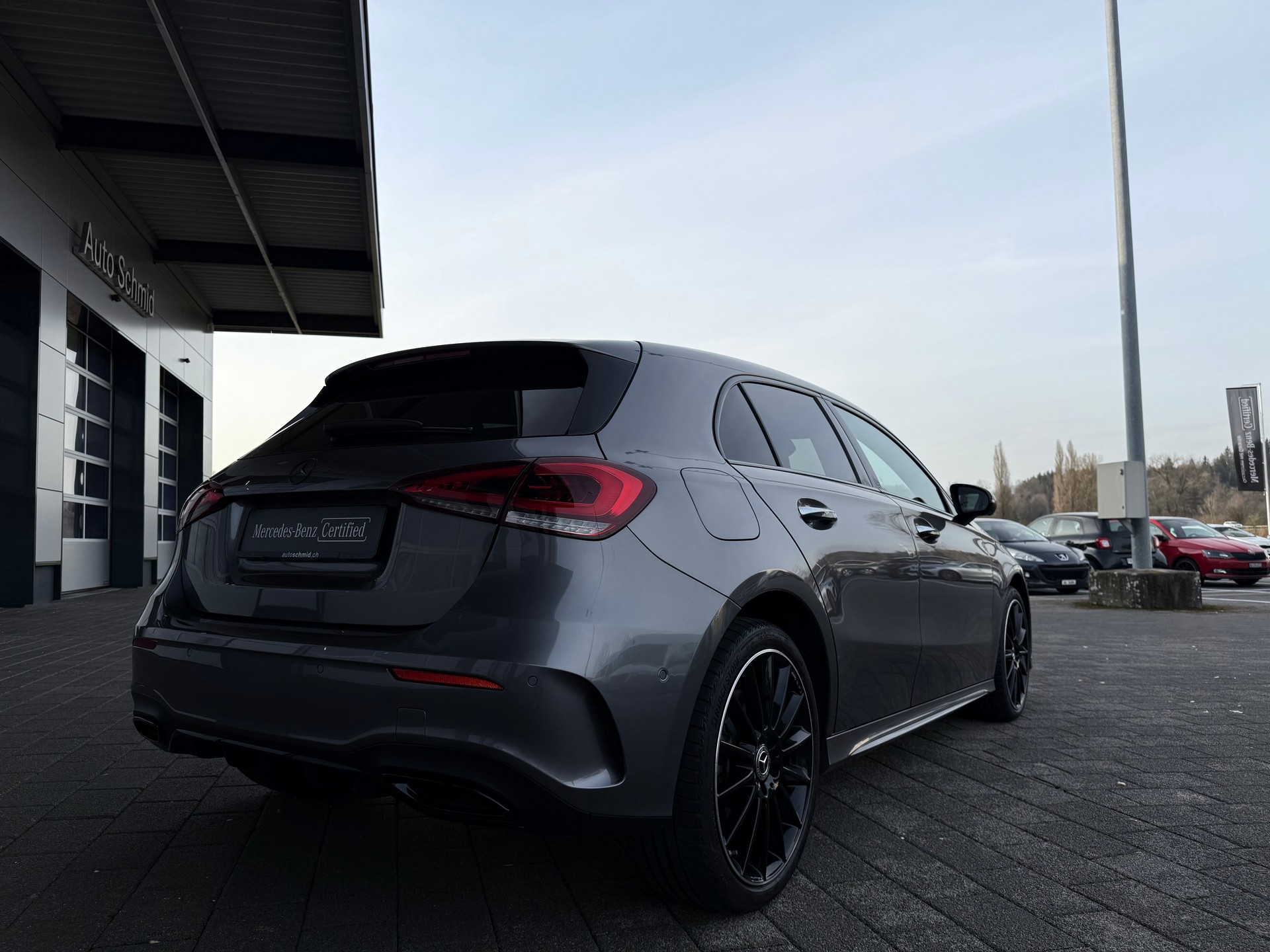 MERCEDES-BENZ A 250e AMG Line 8G-DCT-image-1
