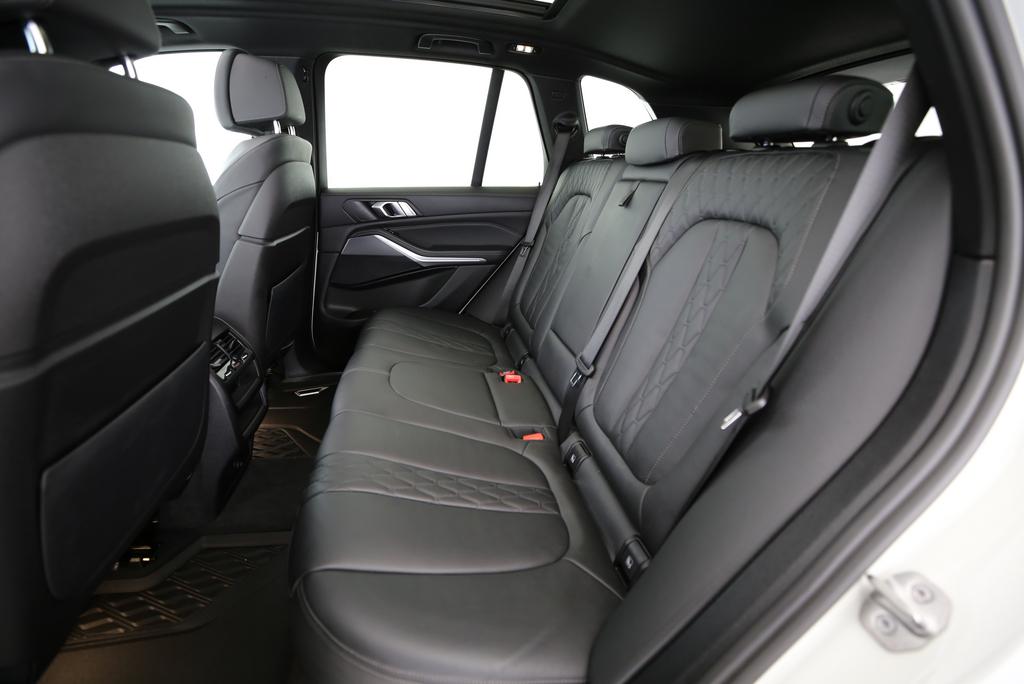 BMW X5 40d xDrive SAG-image-11
