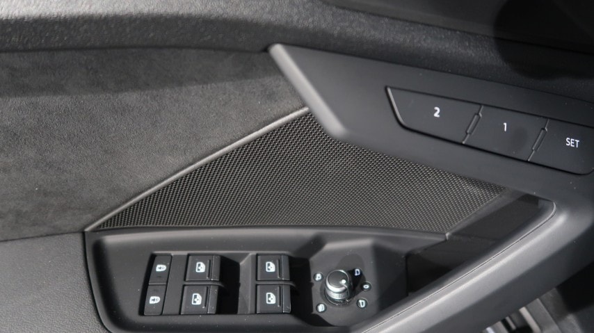 AUDI RS3 Sportback 2.5 TSI quattro S-tronic-image-11