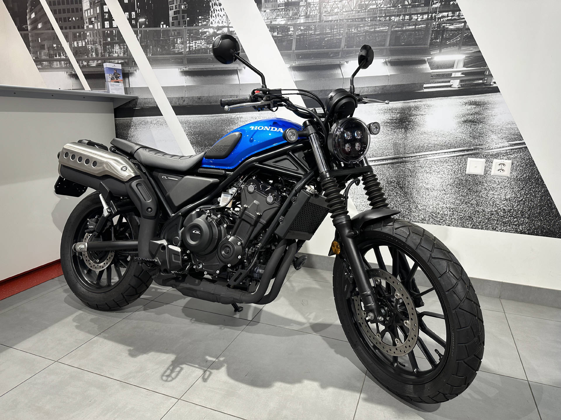 HONDA CL 500 A ABS | Vorführfahrzeug | neuwertig | ab MFK | sofort Verfügbar-showroom-element-1
