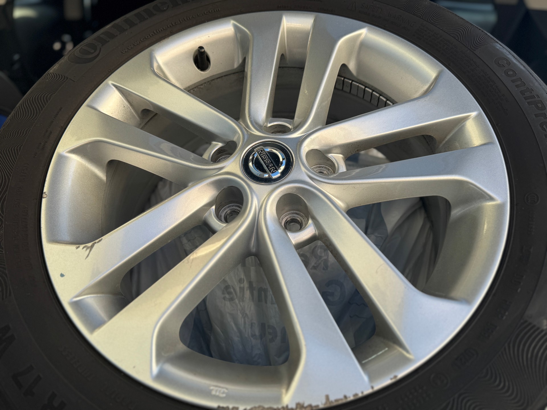 NISSAN Juke 1.6 DIG-T tekna 4x4 Xtronic M-CVT-image-4