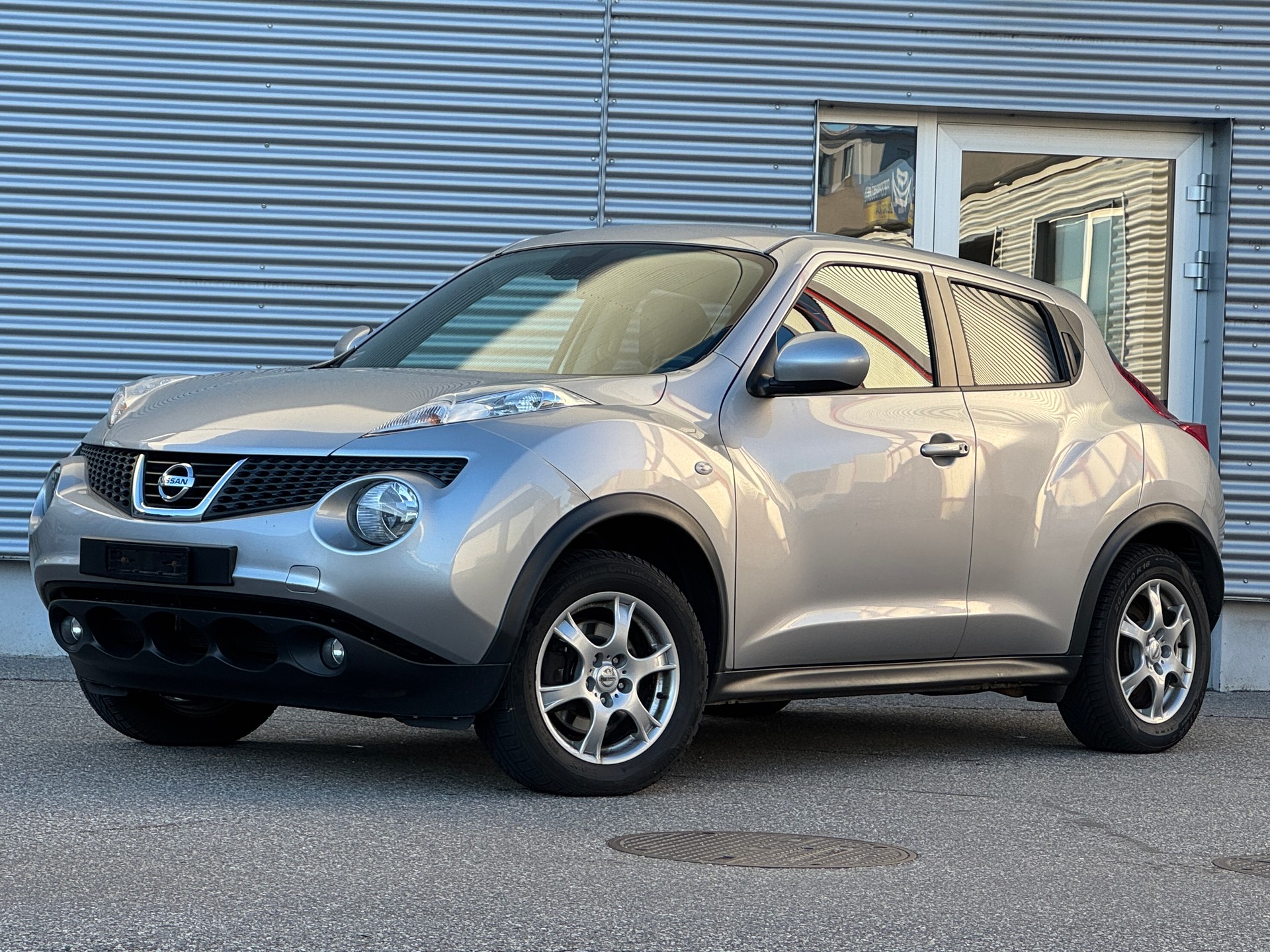 NISSAN Juke 1.6 DIG-T tekna 4x4 Xtronic M-CVT-image-0
