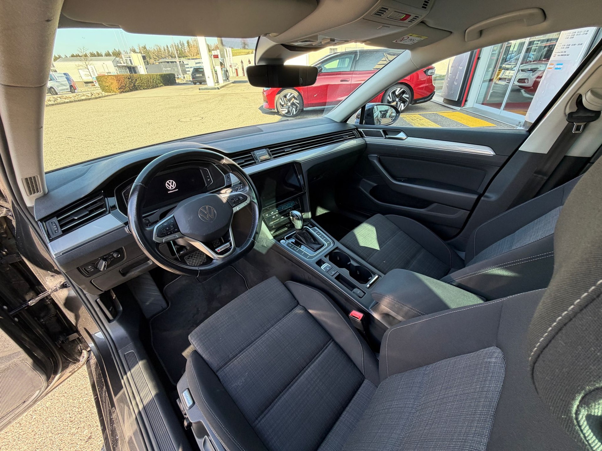 VW Passat 2.0 TDI BMT Business 4Motion DSG-image-9