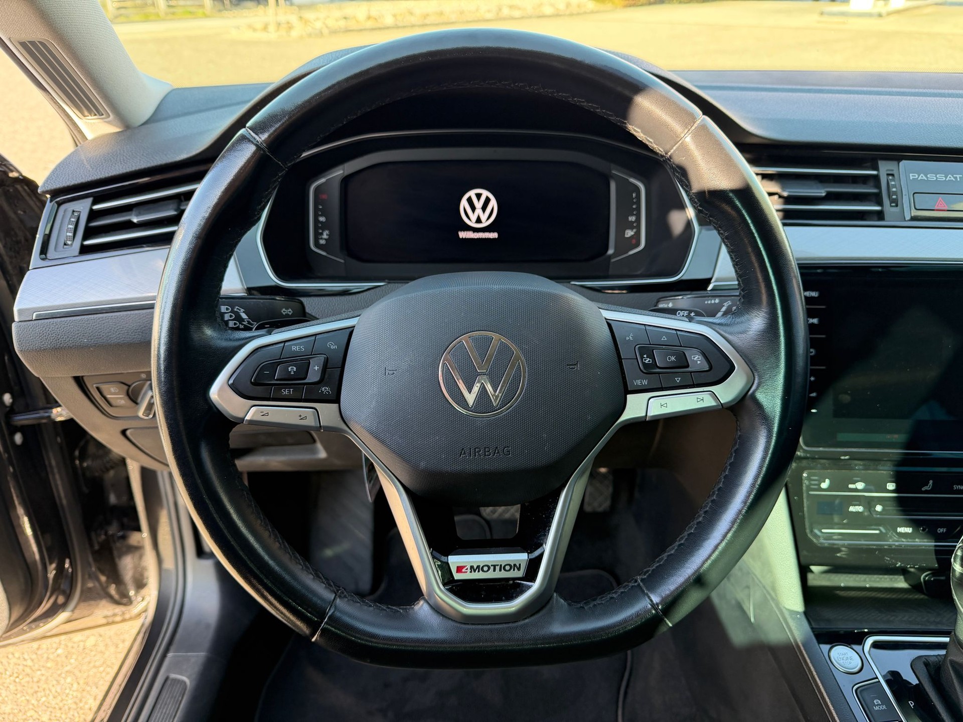 VW Passat 2.0 TDI BMT Business 4Motion DSG-image-15