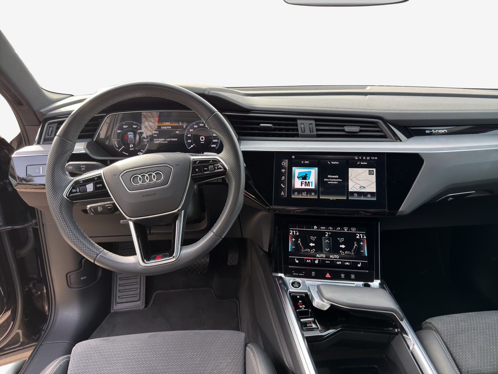 AUDI e-tron 55 Sportback Advanced quattro-image-9