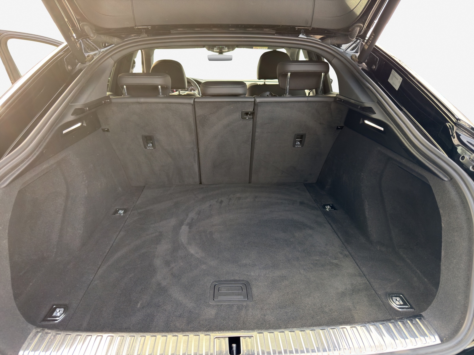 AUDI e-tron 55 Sportback Advanced quattro-image-13