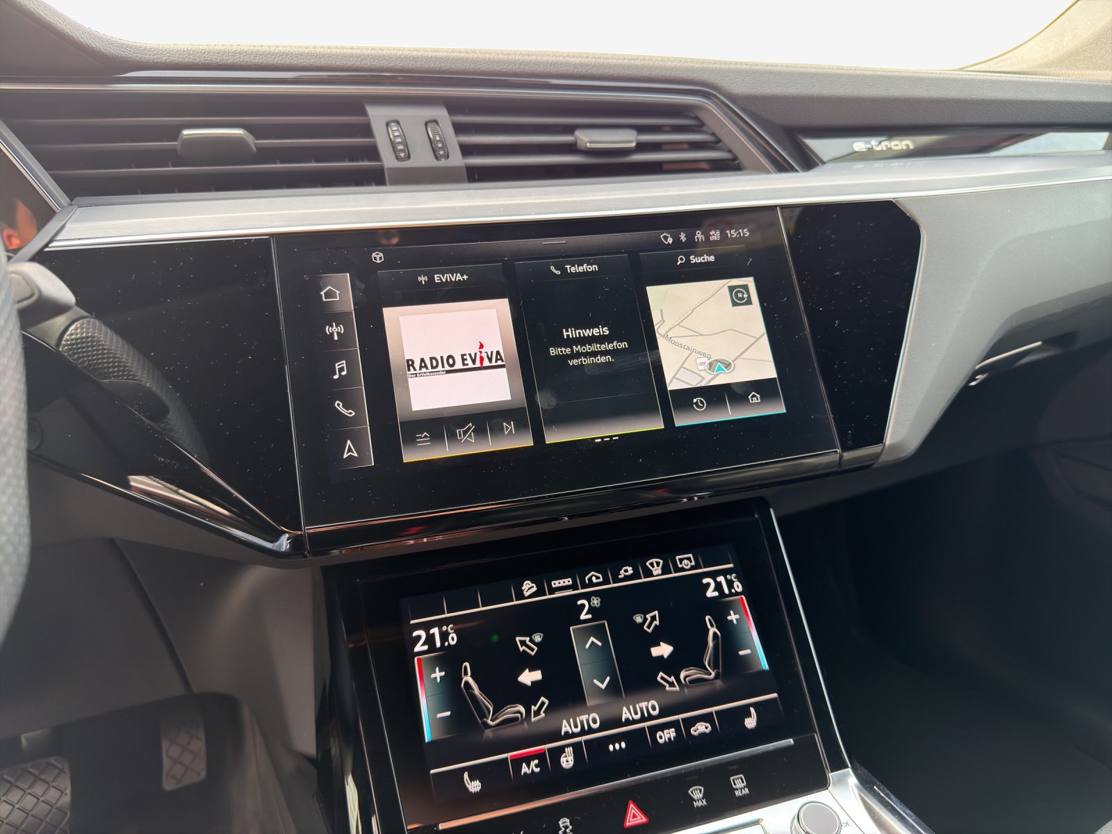 AUDI e-tron 55 Sportback Advanced quattro-image-11