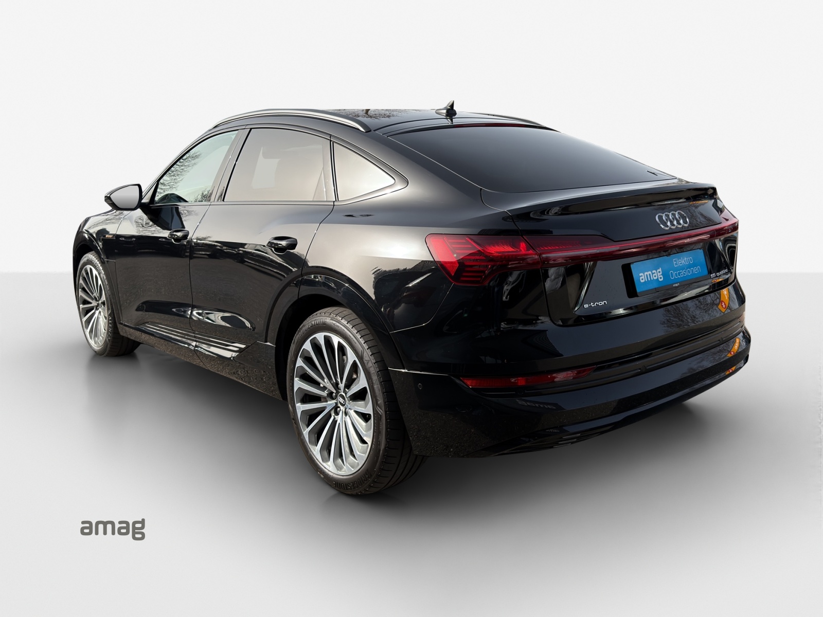 AUDI e-tron 55 Sportback Advanced quattro-image-2