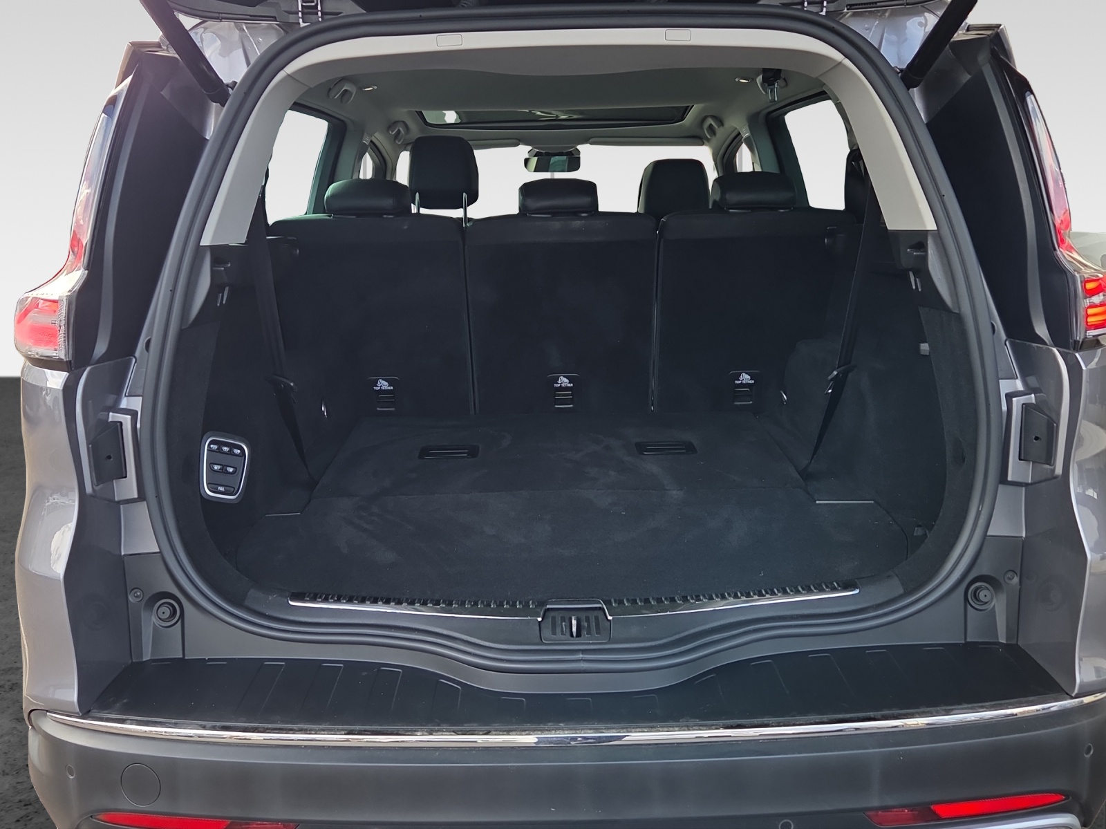 RENAULT Espace 2.0 dCi Techno EDC 6-image-14