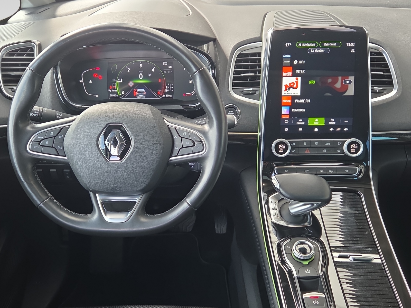 RENAULT Espace 2.0 dCi Techno EDC 6-image-9