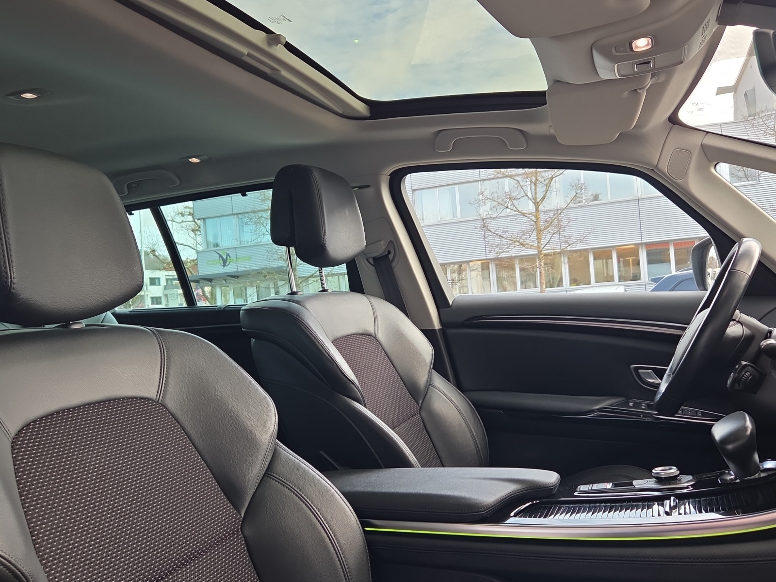 RENAULT Espace 2.0 dCi Techno EDC 6-image-11