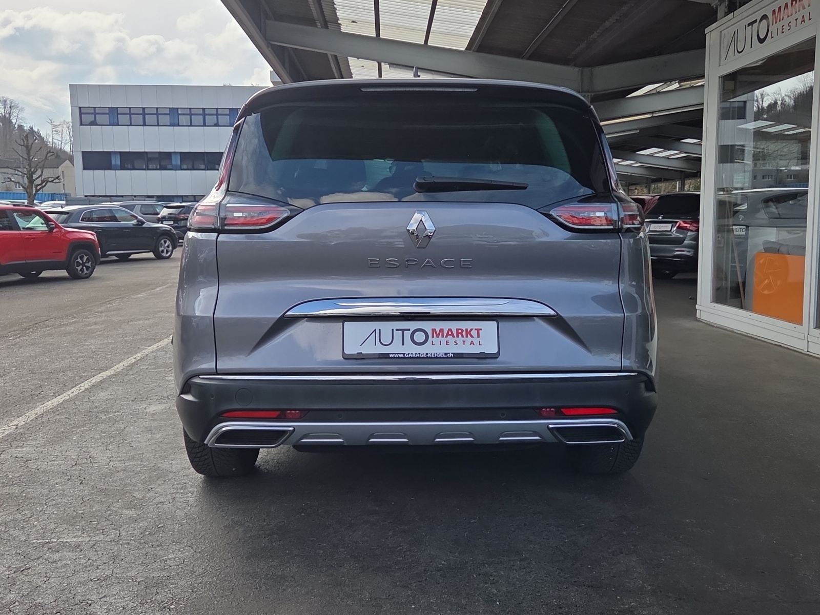 RENAULT Espace 2.0 dCi Techno EDC 6-image-16