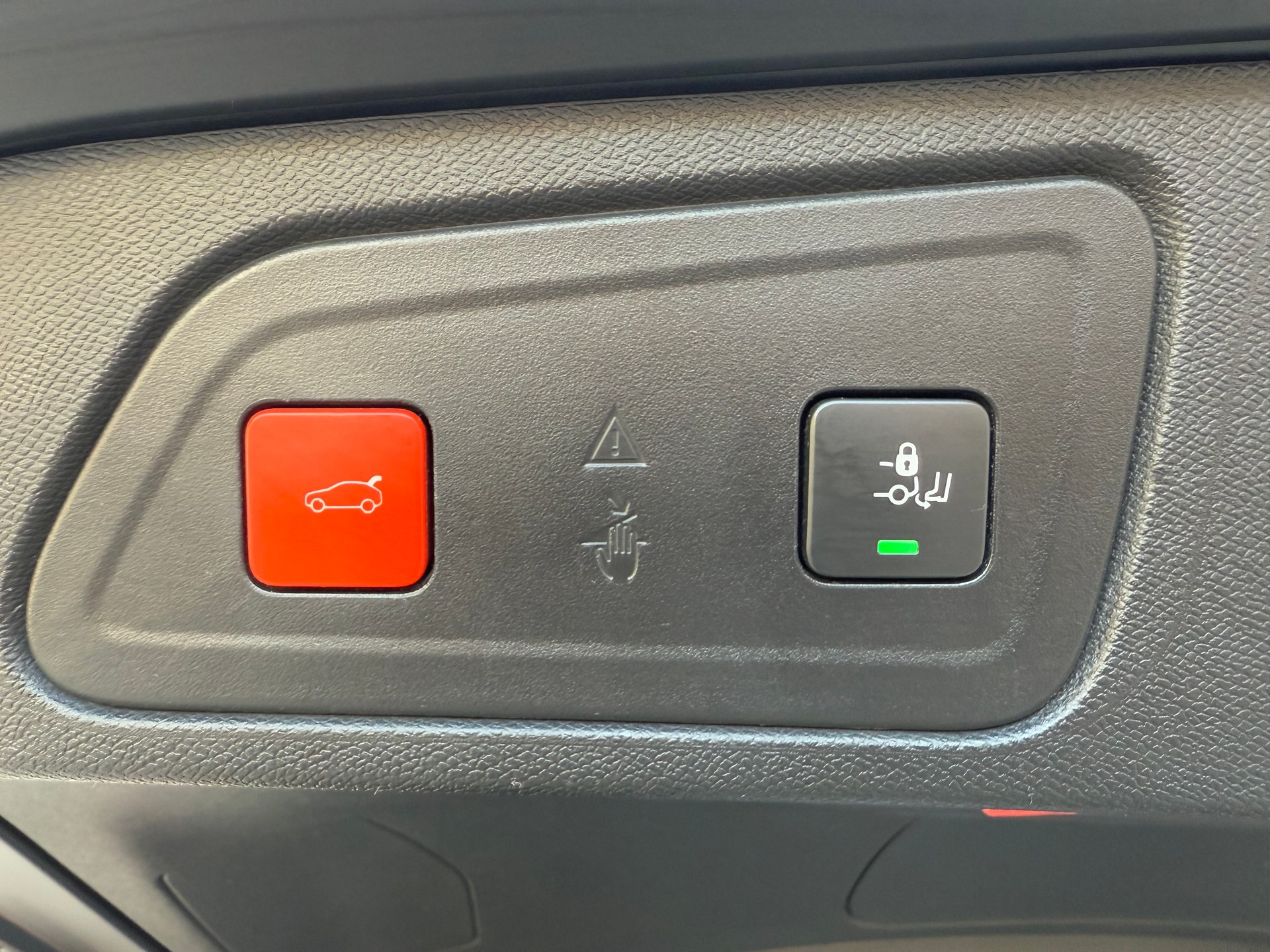 CITROEN C5 Aircross 2.0 BlueHD Shine EAT8-image-15