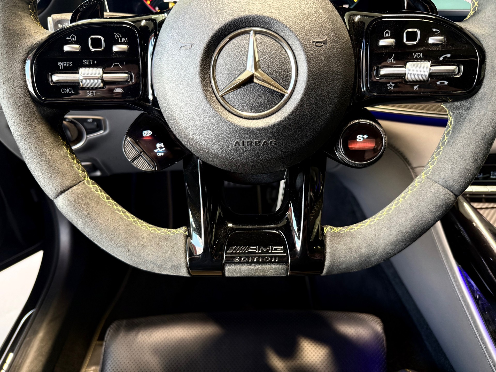 MERCEDES-BENZ AMG GT 4 63 S Edition 1 4Matic+ Speedshift MCT-image-19
