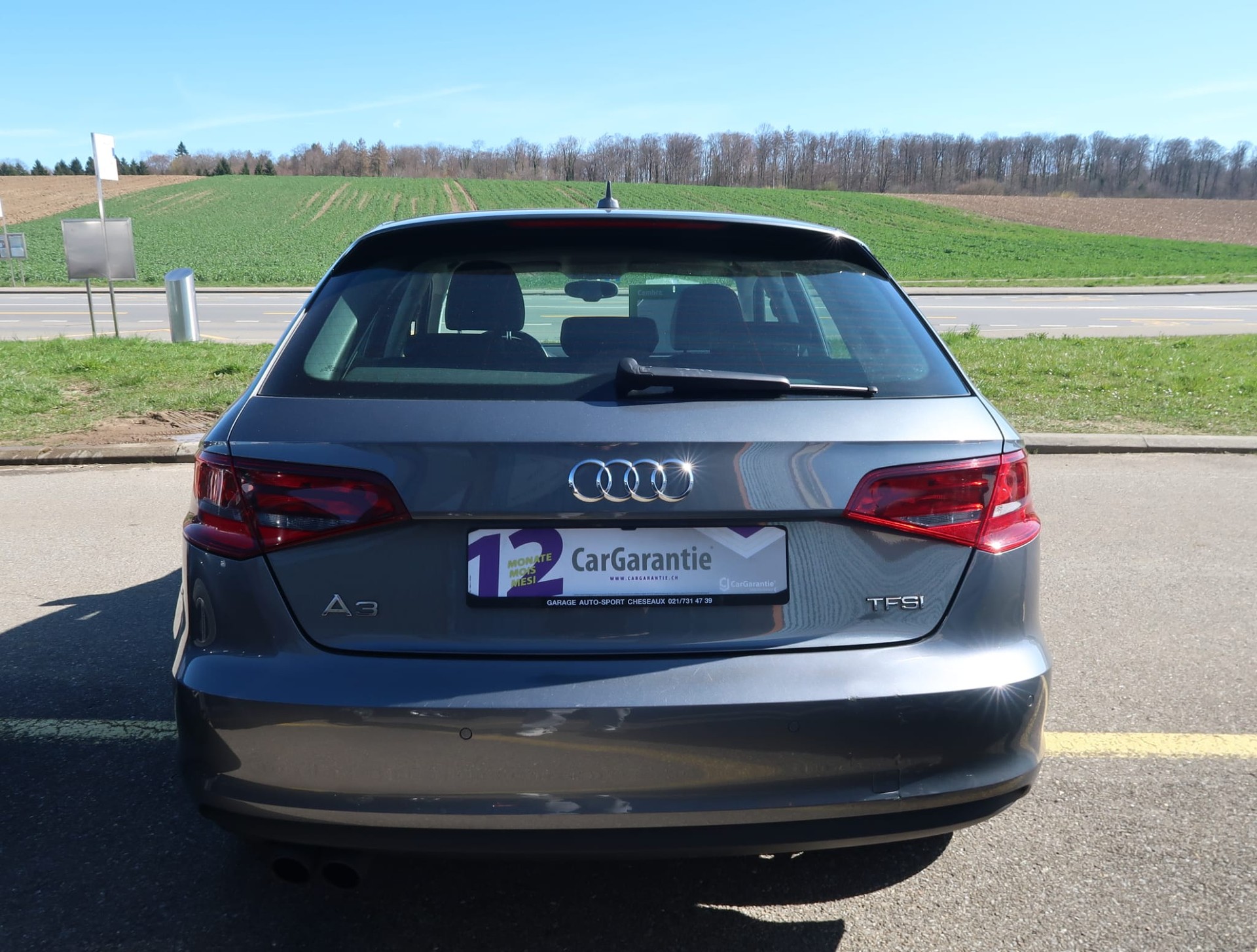 AUDI A3 Sportback 1.4 TFSI Ambiente S-tronic-image-4