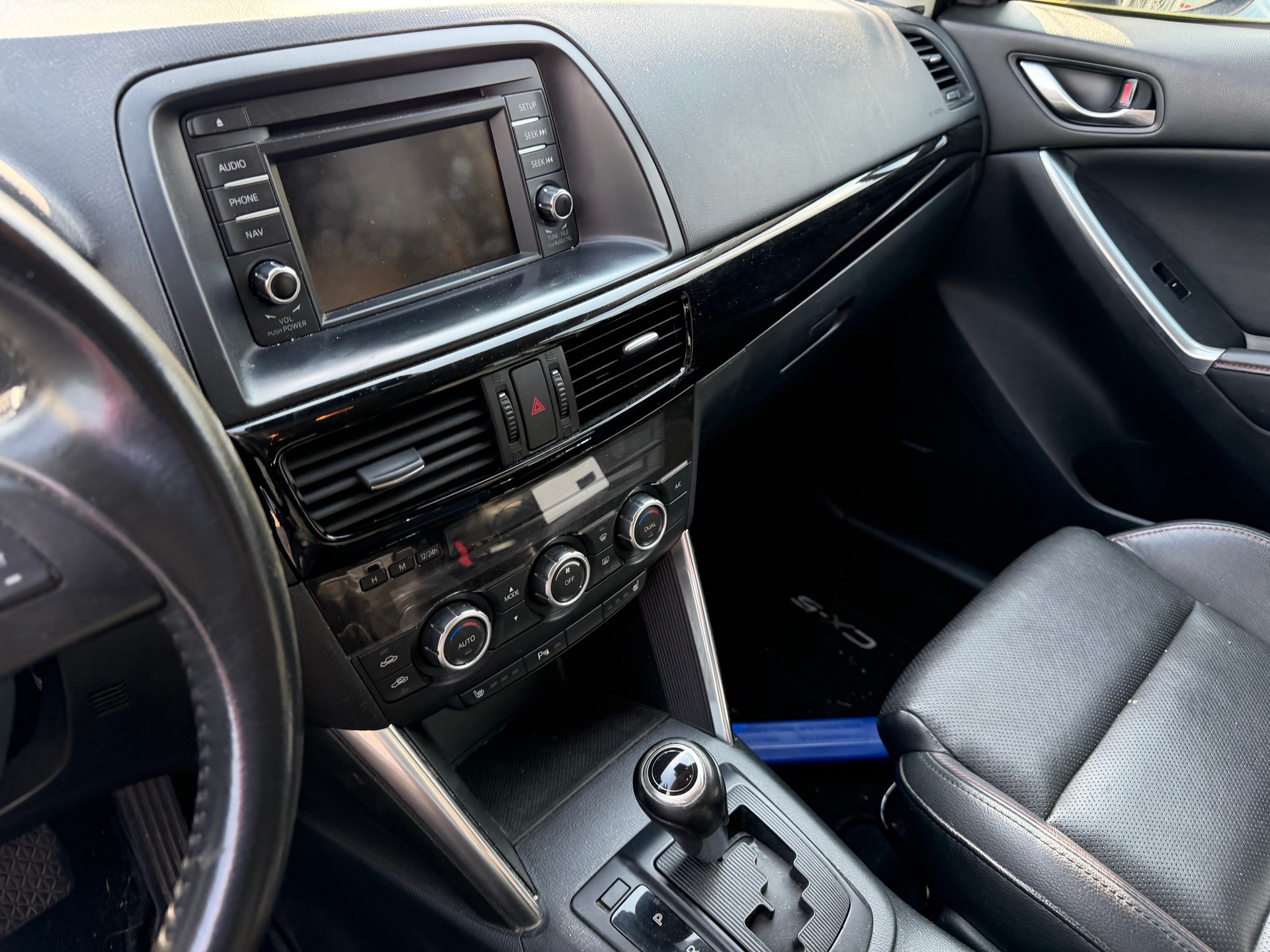 MAZDA CX-5 2.2 D HP Revolution AWD Automatic-image-2