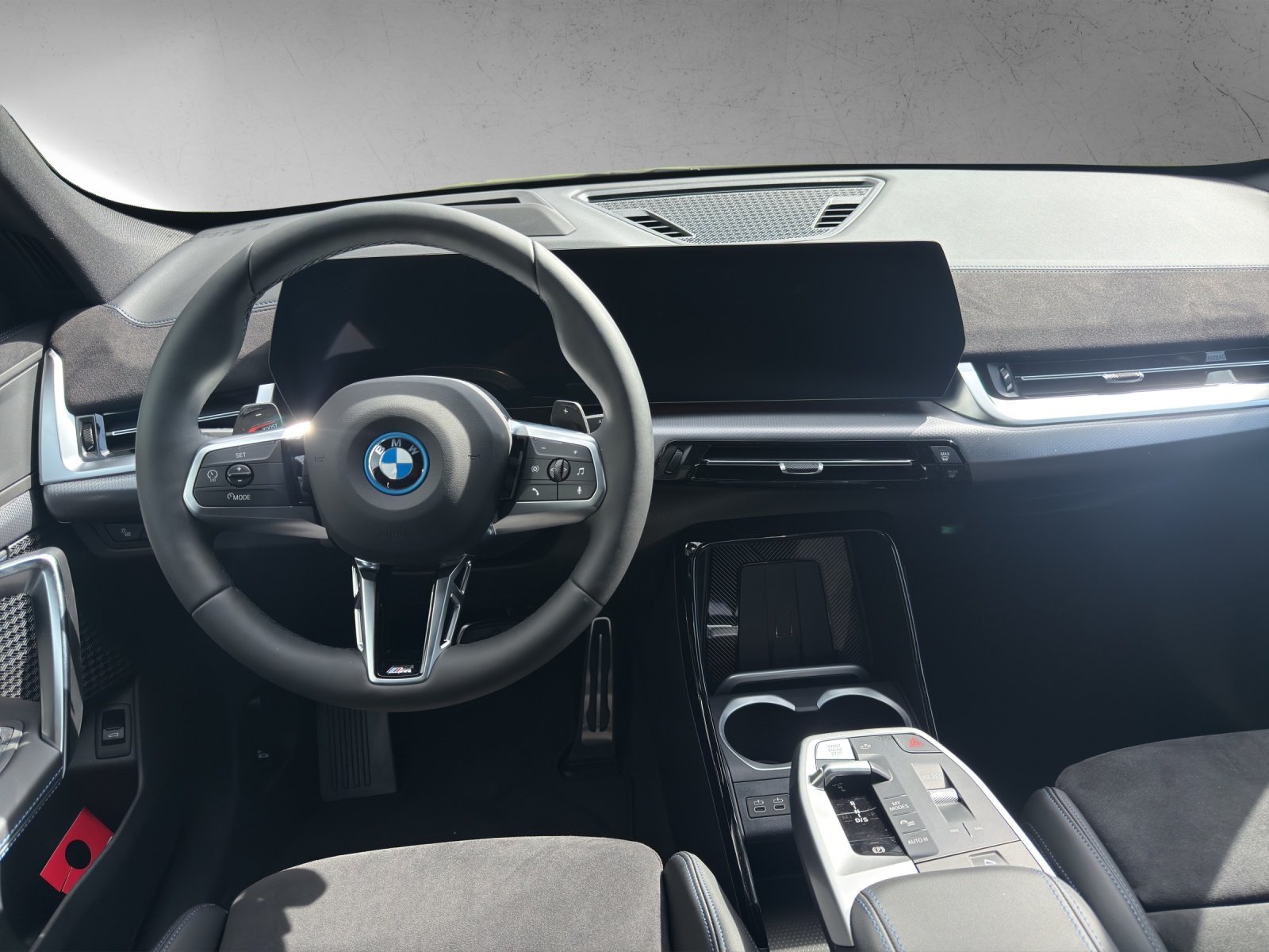 BMW X1 xDrive 30e M Sport-image-13