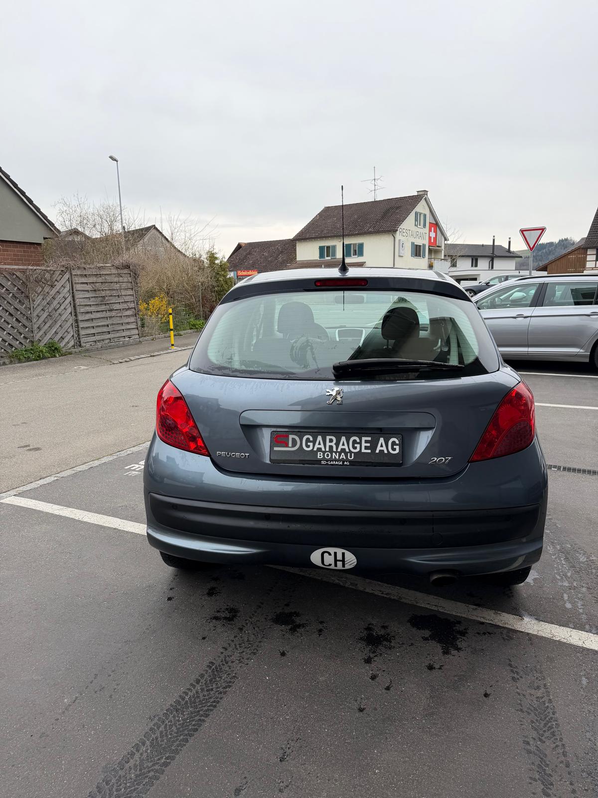 PEUGEOT 207 1.6 HDI XSI-image-5