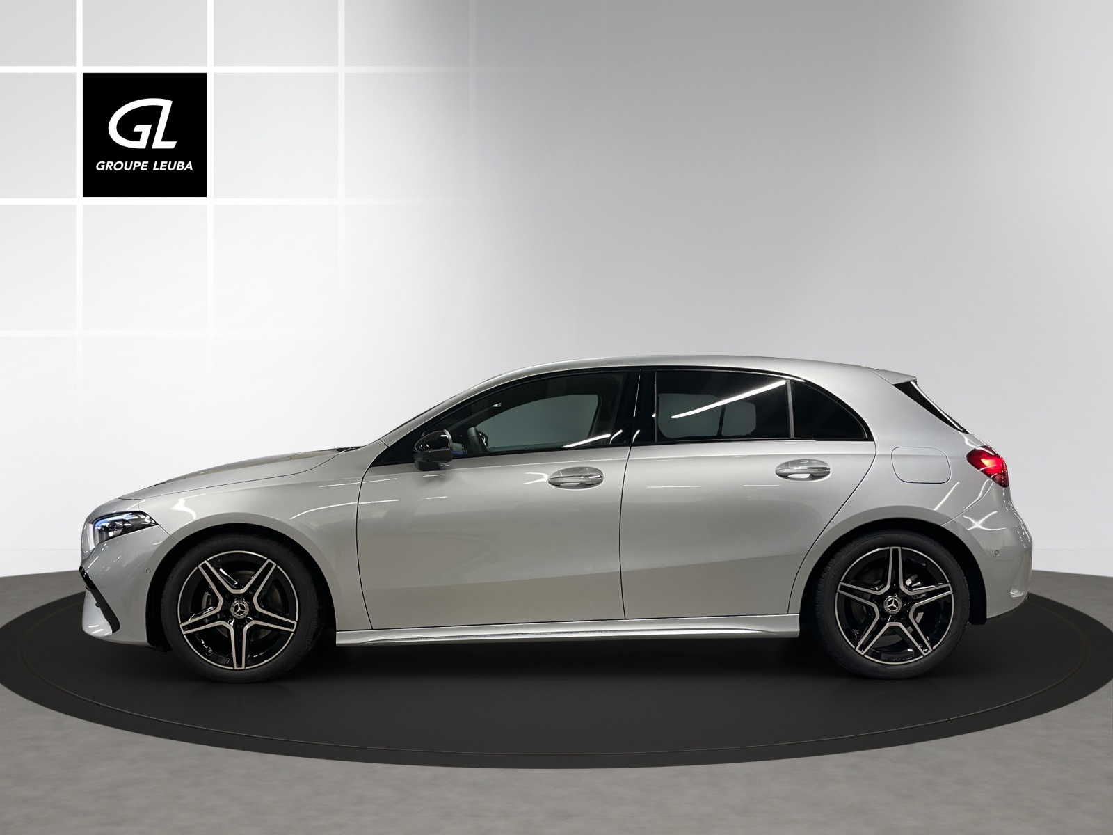 MERCEDES-BENZ A 200 Night Star 7G-DCT-image-2