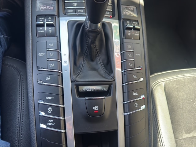 PORSCHE Macan PDK-image-17