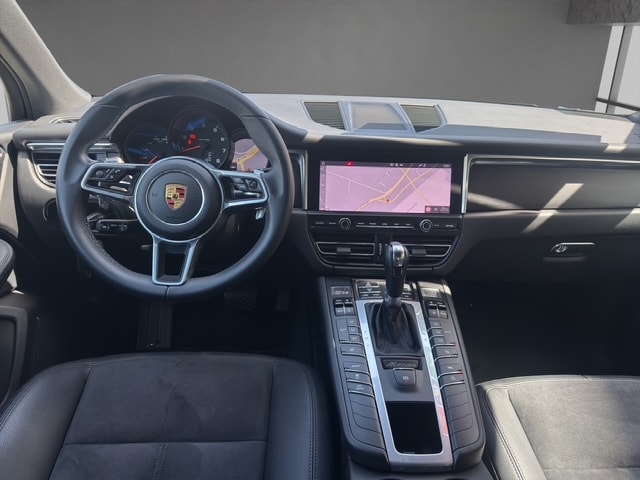 PORSCHE Macan PDK-image-12