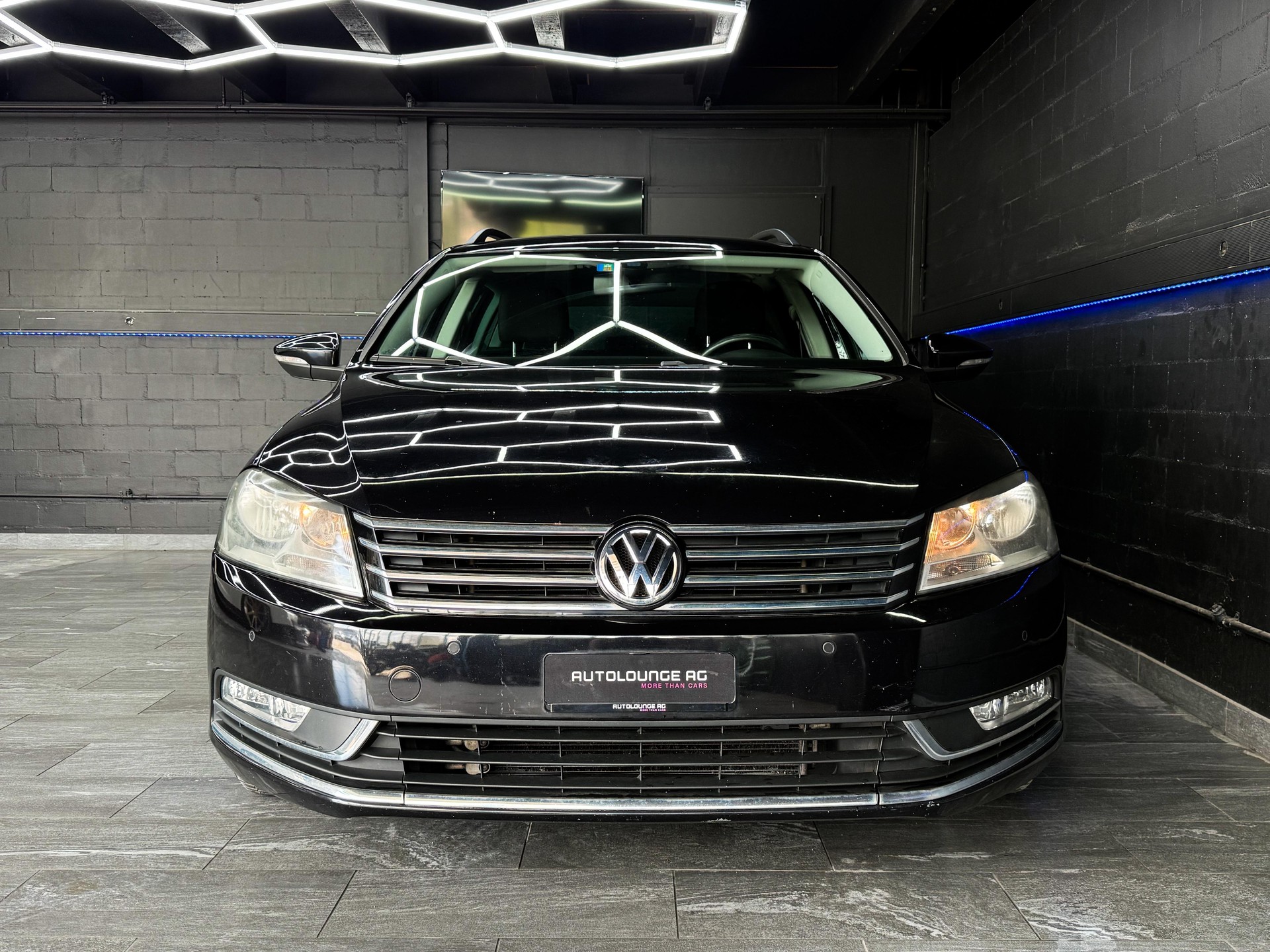 VW Passat Variant 2.0 TDI BMT Highline DSG *AHK*-image-1