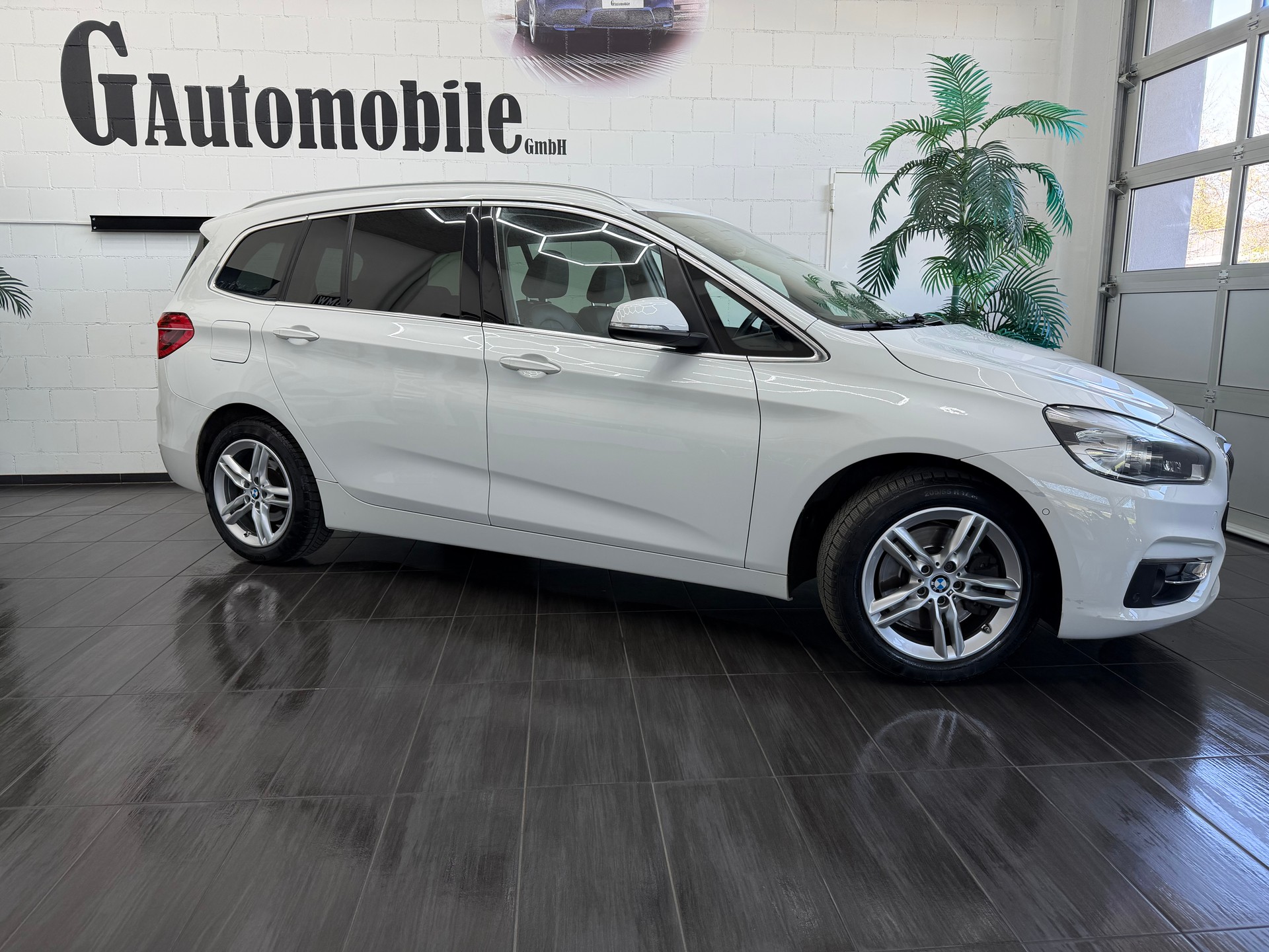 BMW 220d xDrive Gran Tourer Luxury Line Steptronic⭐️-showroom-element-2