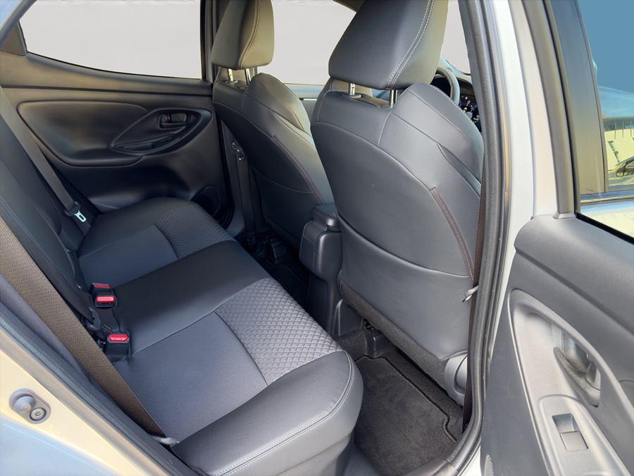 TOYOTA Yaris 1.5 Premiere Edition e-CVT-image-10