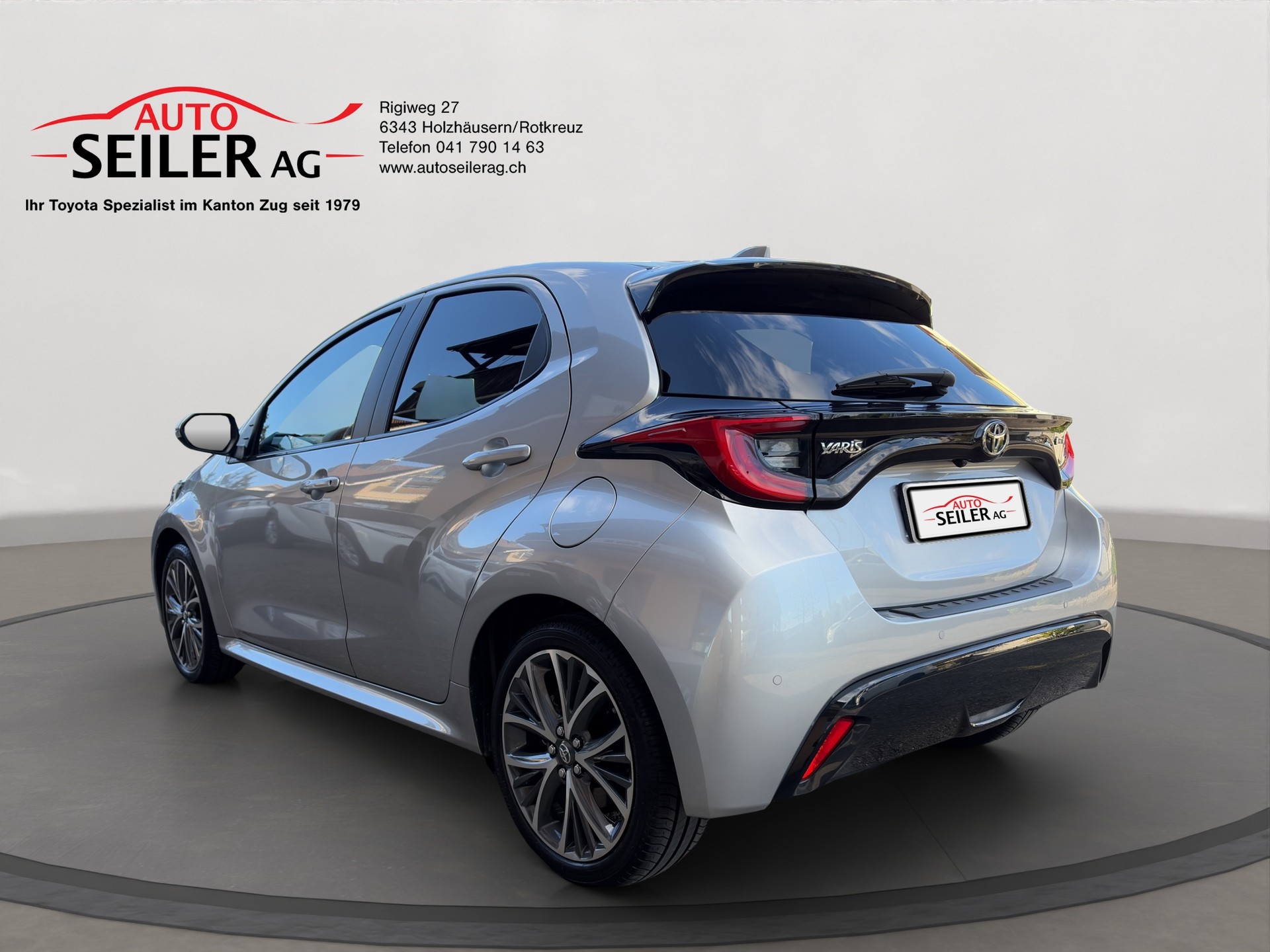 TOYOTA Yaris 1.5 Premiere Edition e-CVT-showroom-element-2