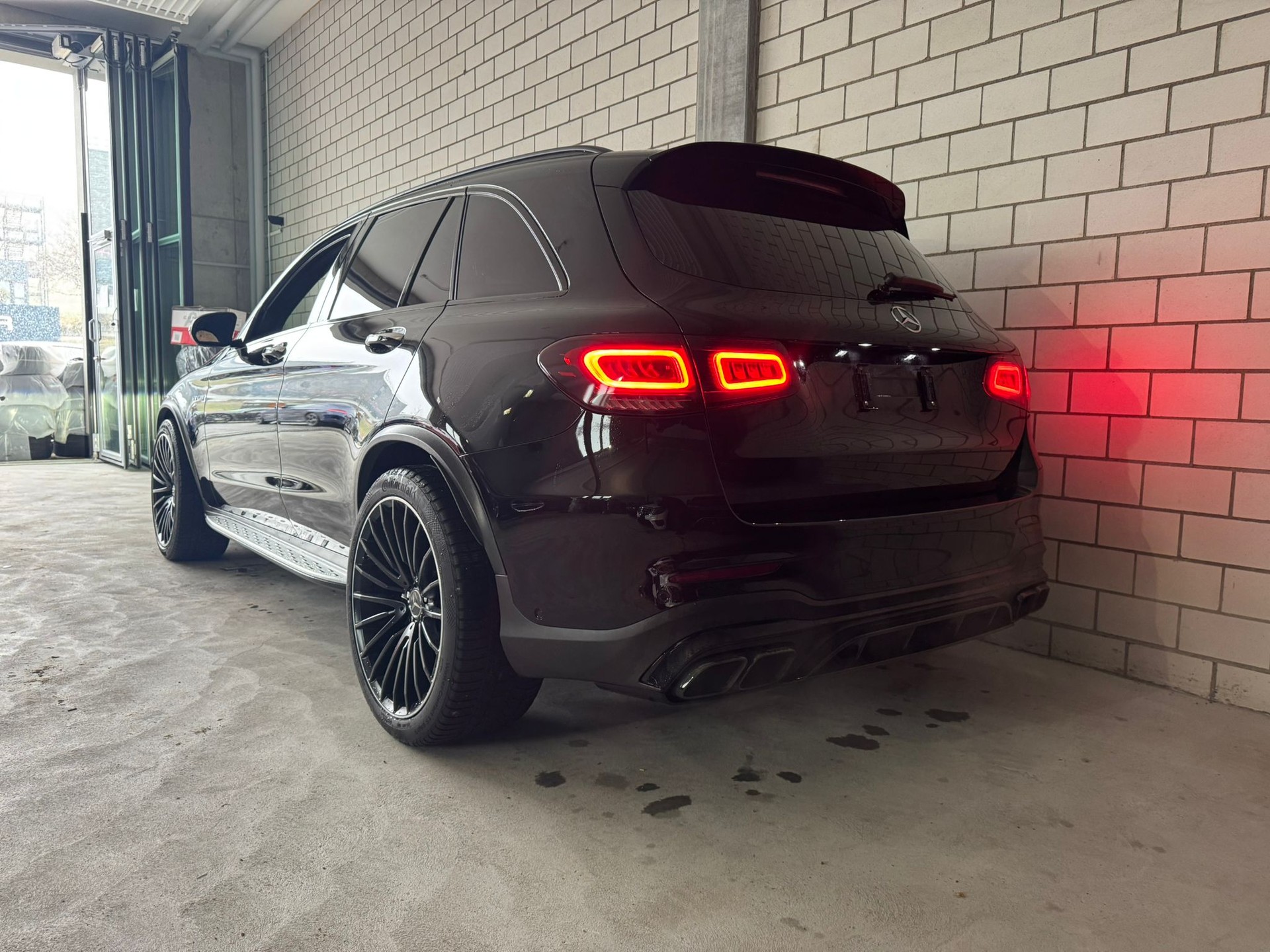MERCEDES-BENZ GLC 63 S AMG 4Matic 9G-Tronic Vollausstattung-image-3