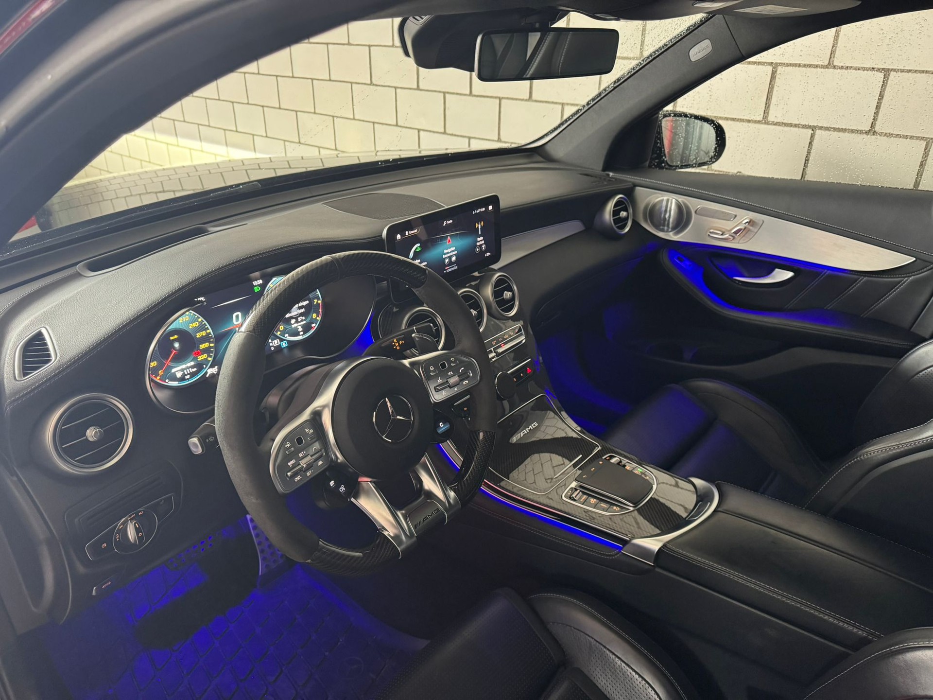 MERCEDES-BENZ GLC 63 S AMG 4Matic 9G-Tronic Vollausstattung-image-4