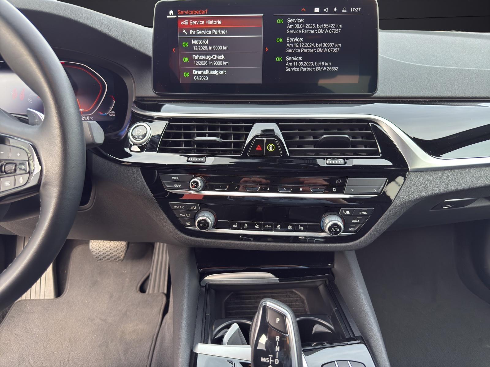 BMW 520i Limousine-image-17