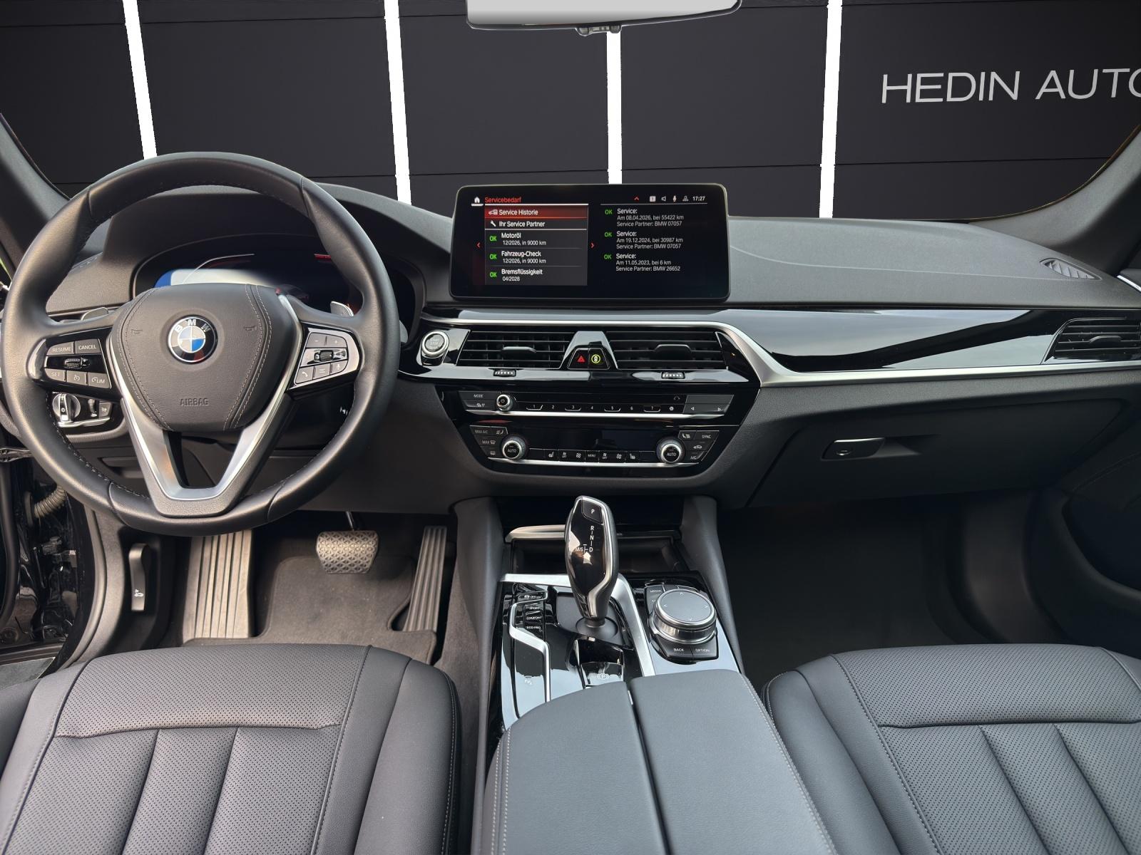 BMW 520i Limousine-image-16