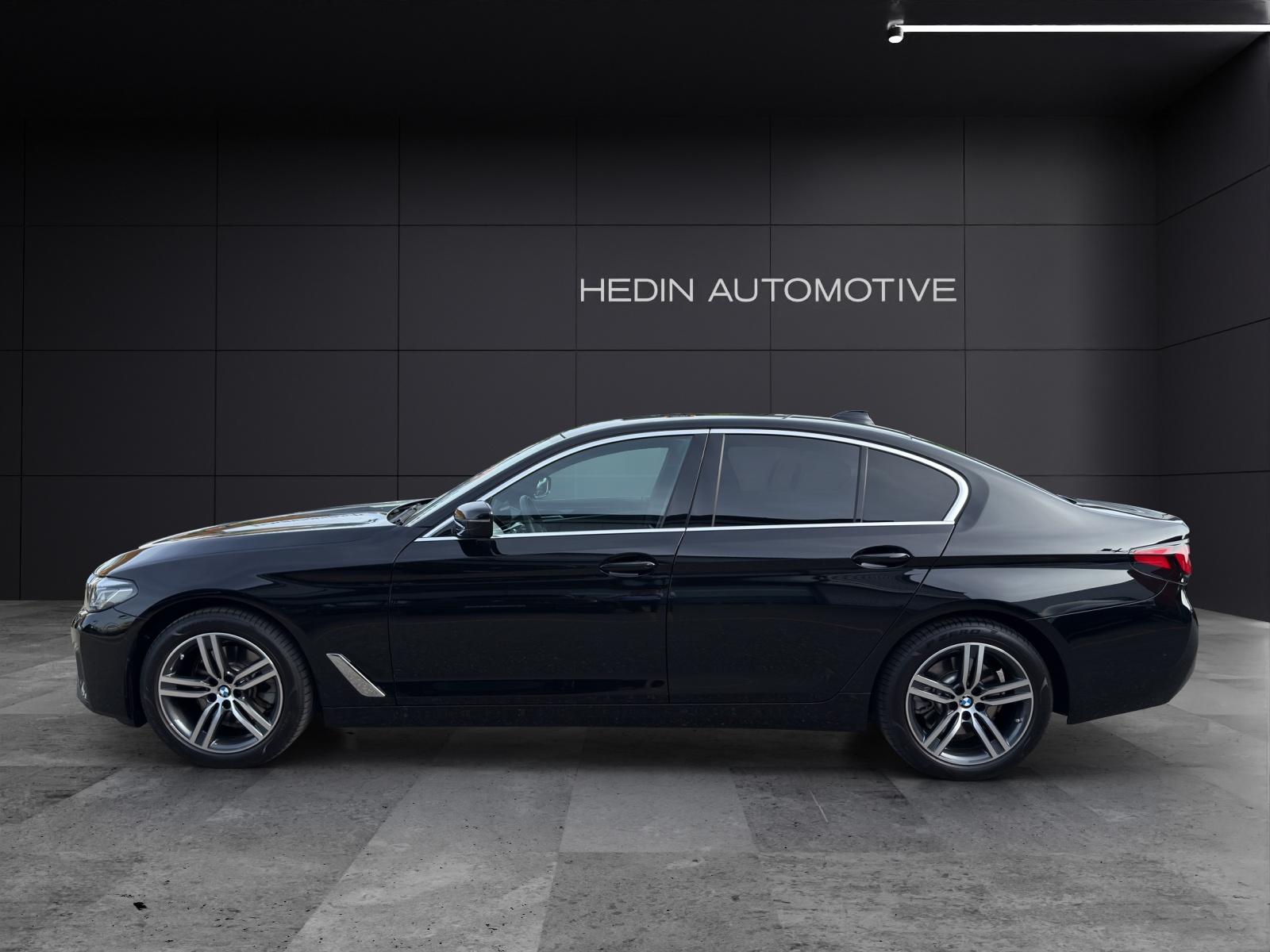 BMW 520i Limousine-image-2