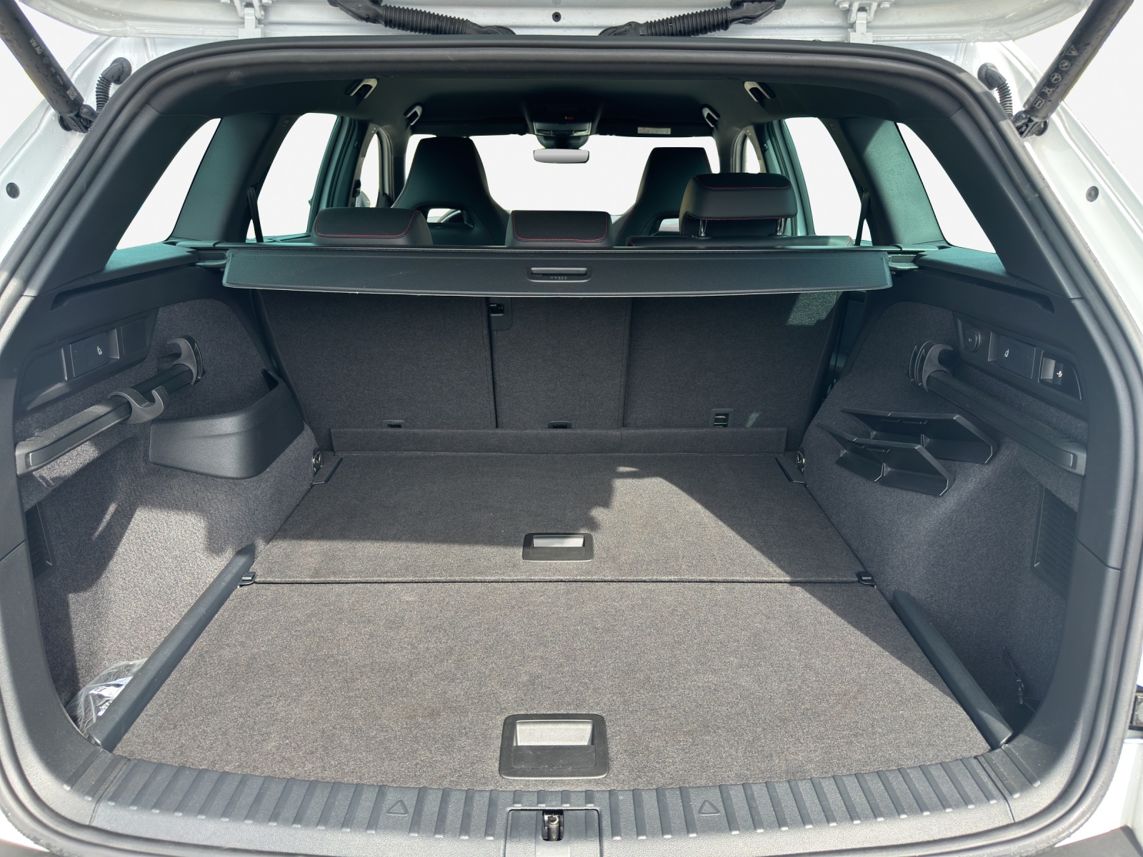 SKODA Kodiaq 2.0 TSI 4x4 RS-image-12