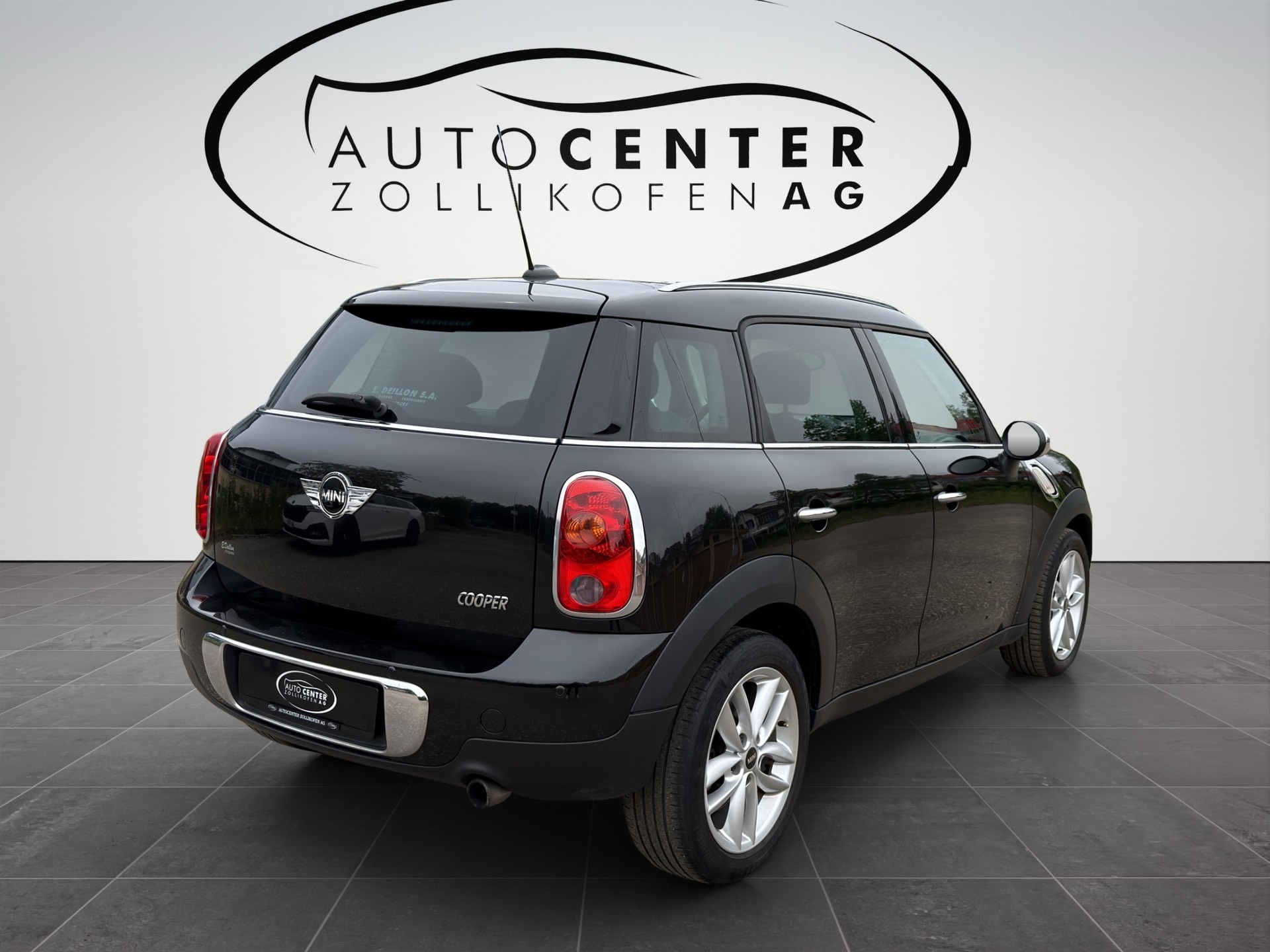 MINI Countryman Cooper FWD Steptronic-image-5