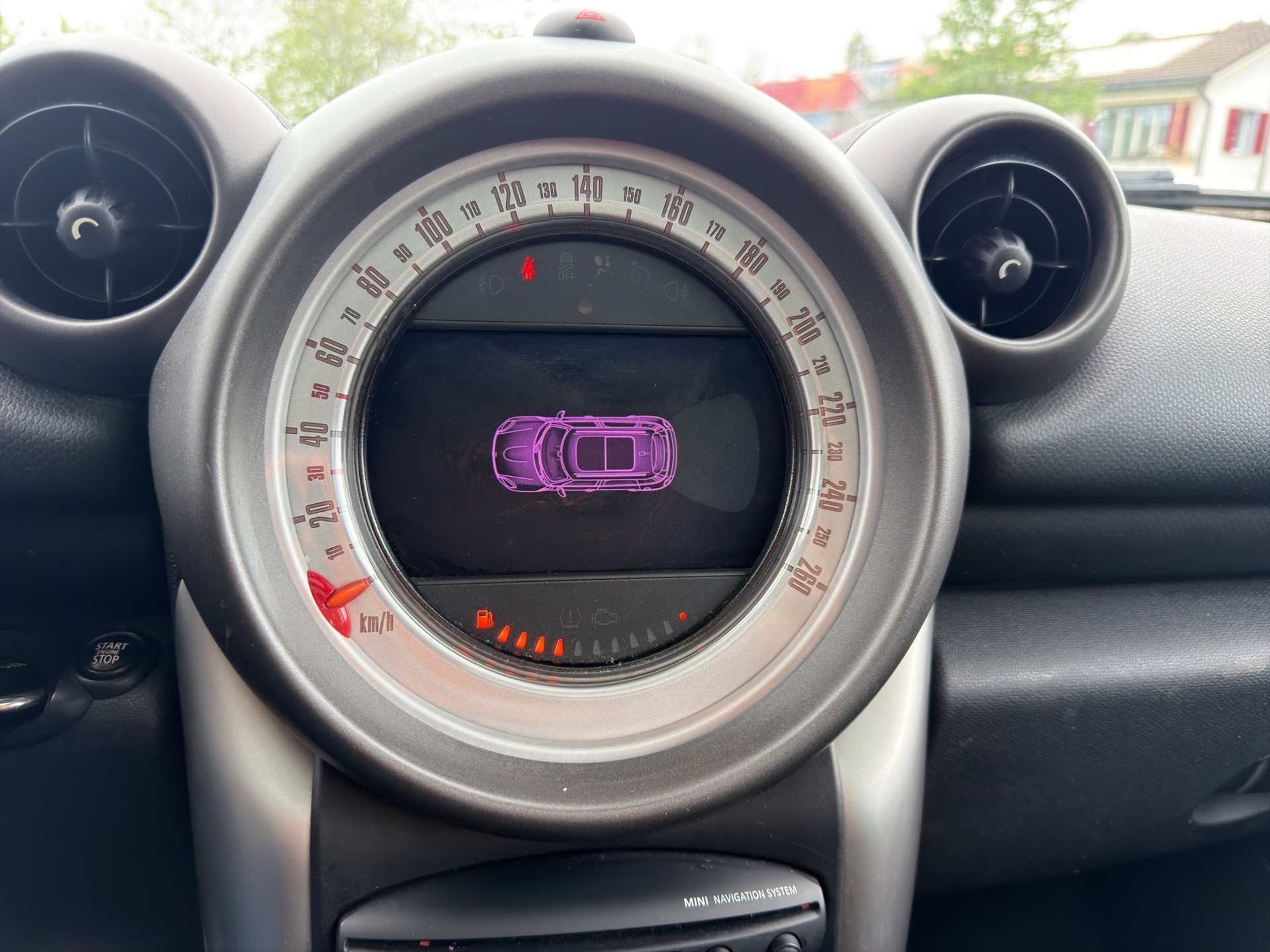 MINI Countryman Cooper FWD Steptronic-image-12
